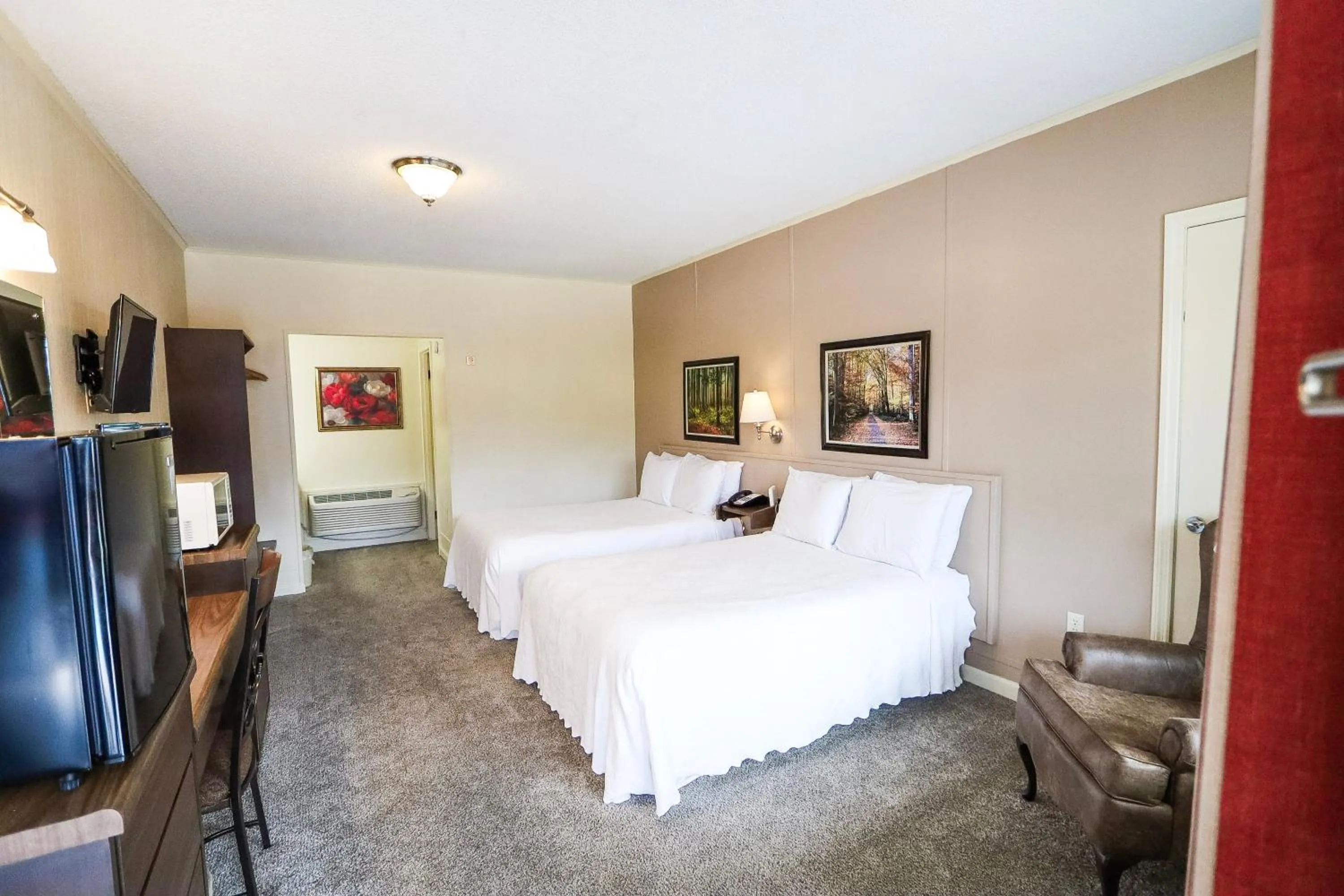 Bedroom, Bed in The Gillette