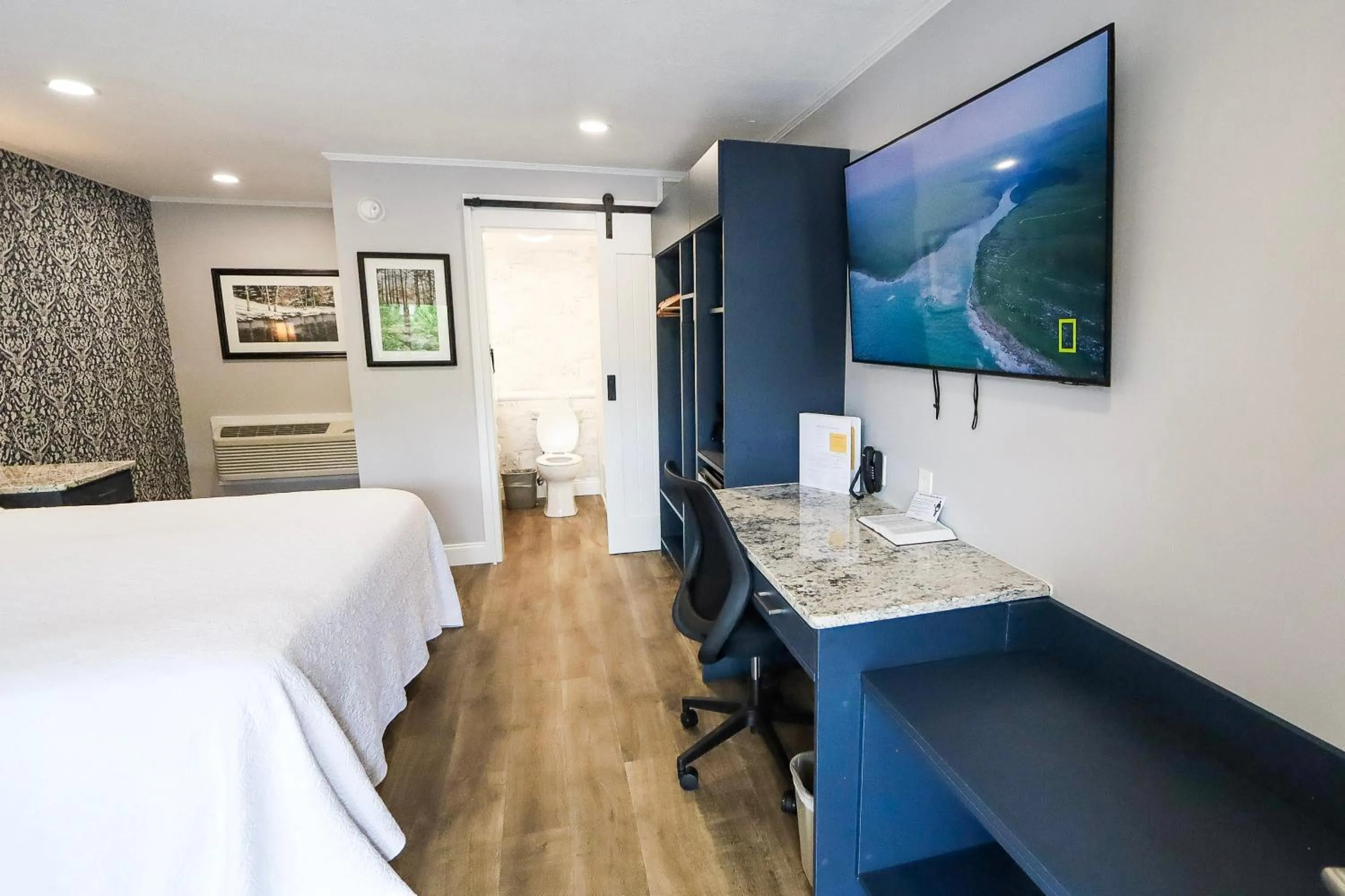 TV and multimedia, Bed in The Gillette