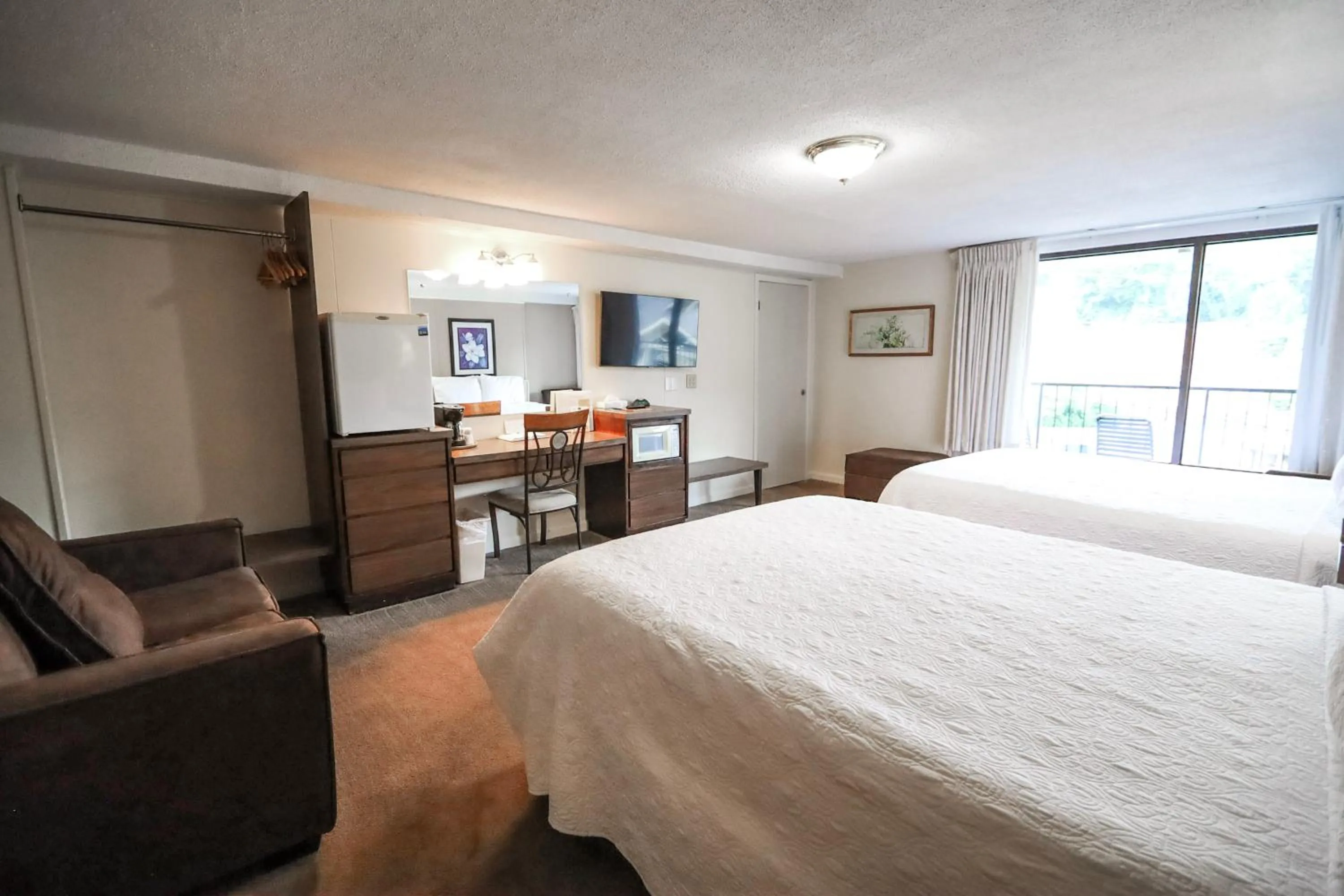 Bedroom, Bed in The Gillette