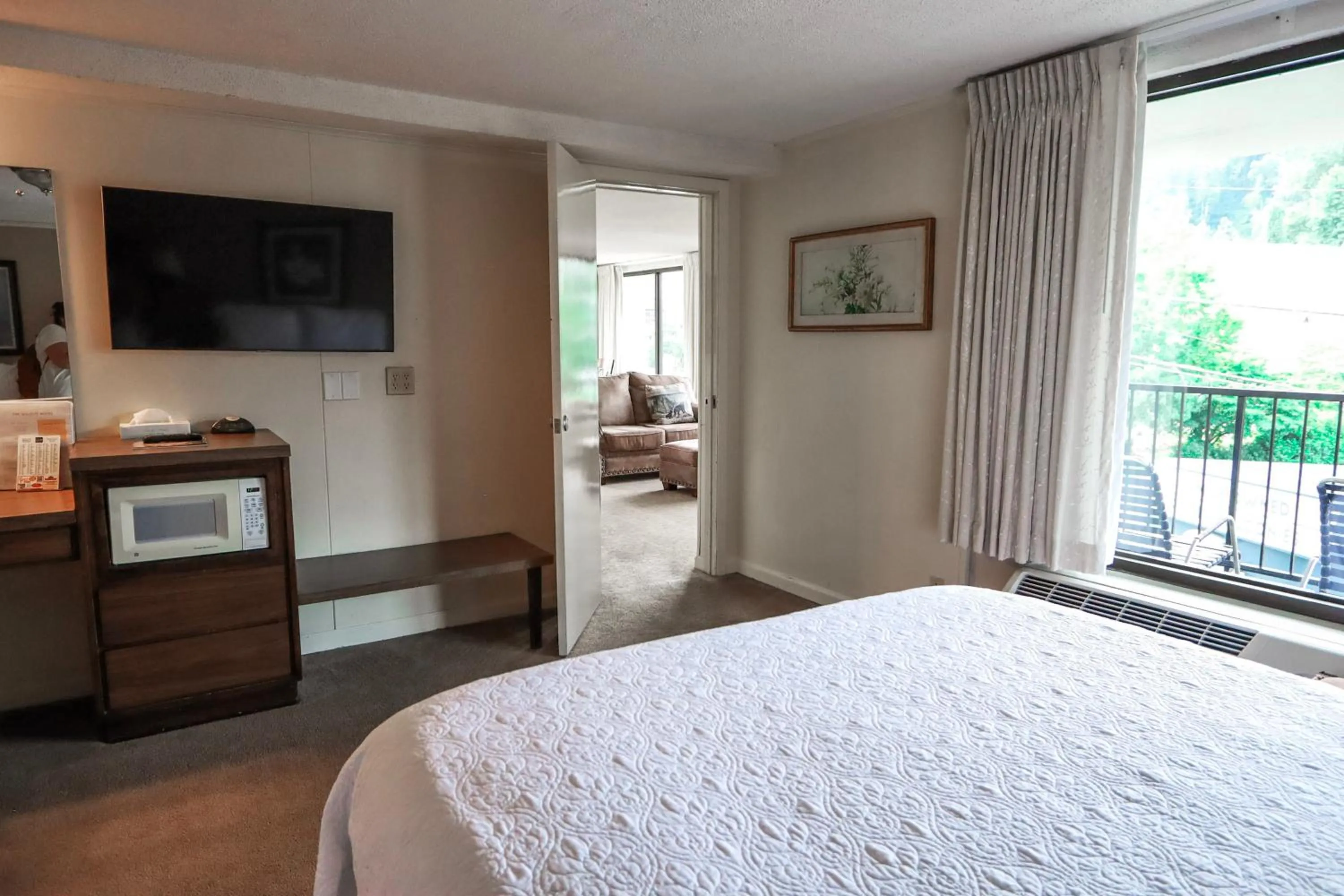 Bedroom, Bed in The Gillette