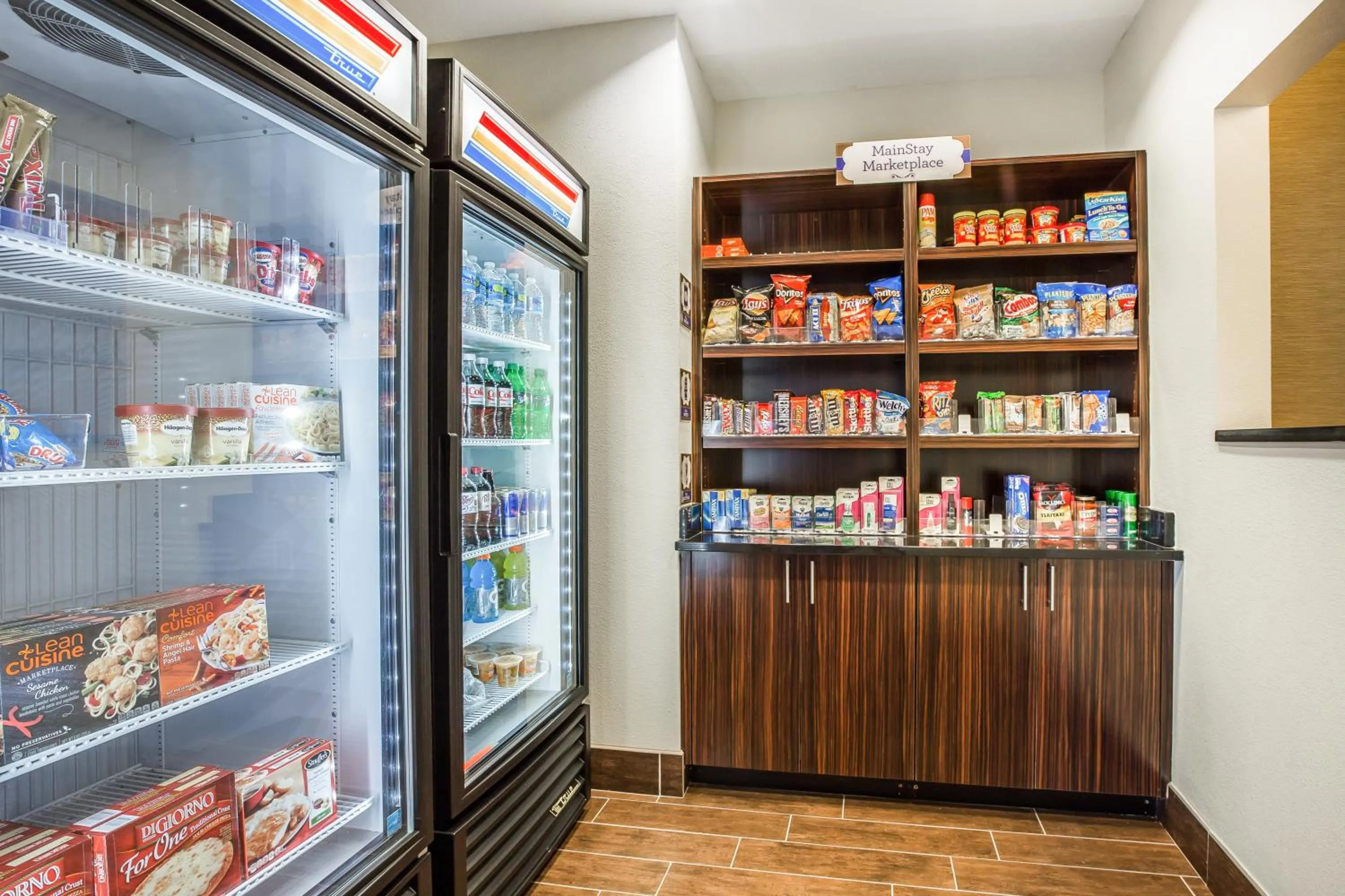 On-site shops in Sleep Inn Cartersville