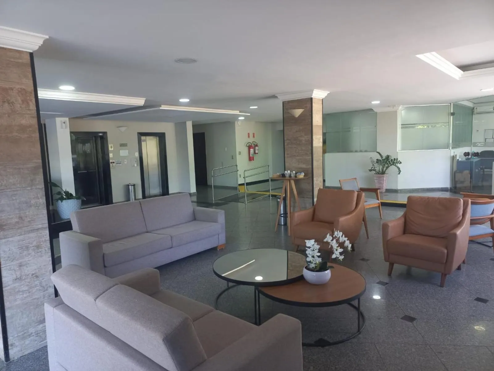 Lobby or reception in Fênix Hotel Campinas