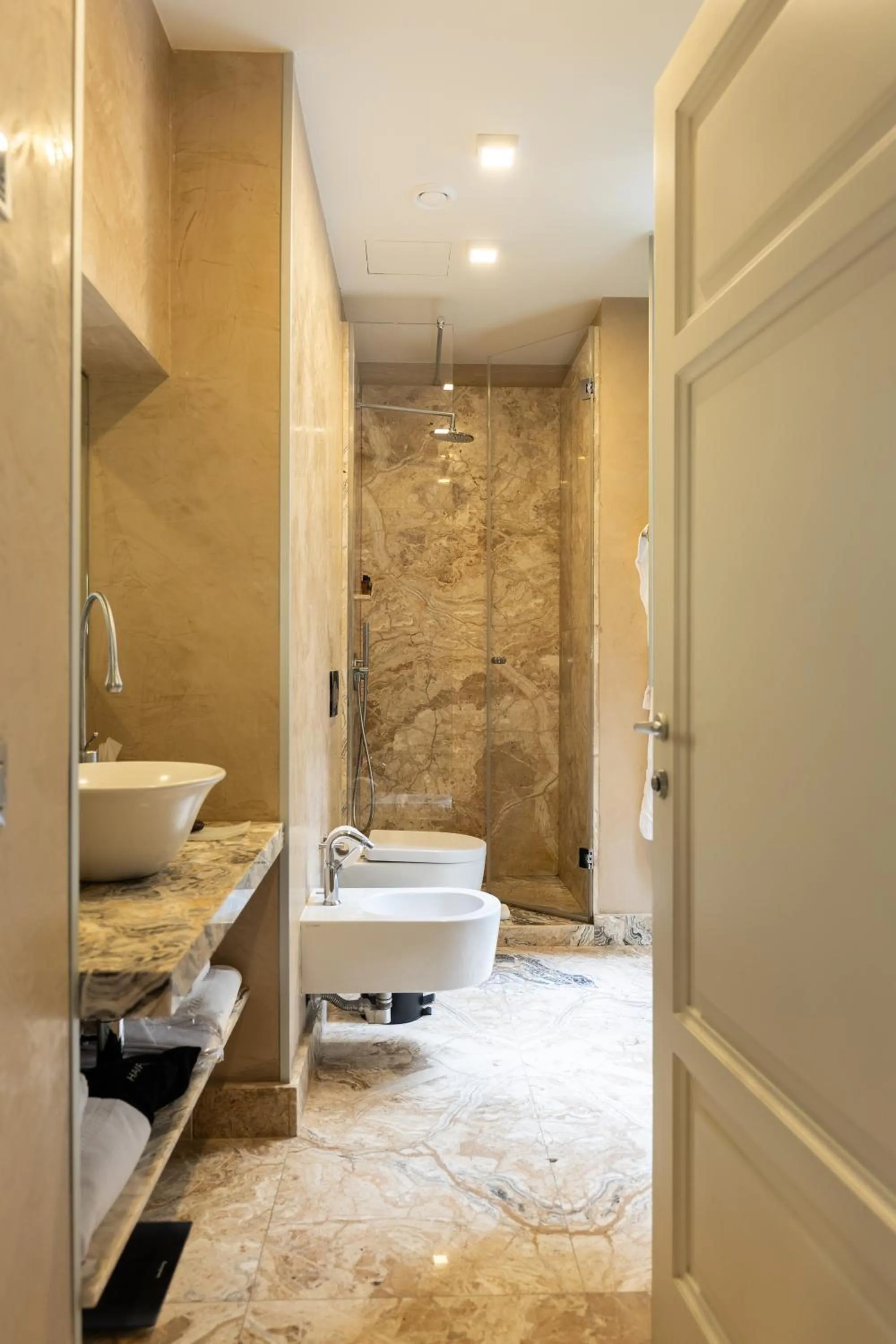 Shower in Galleria Vik Milano - Townhouse Galleria - Small Luxury Hotels of the World