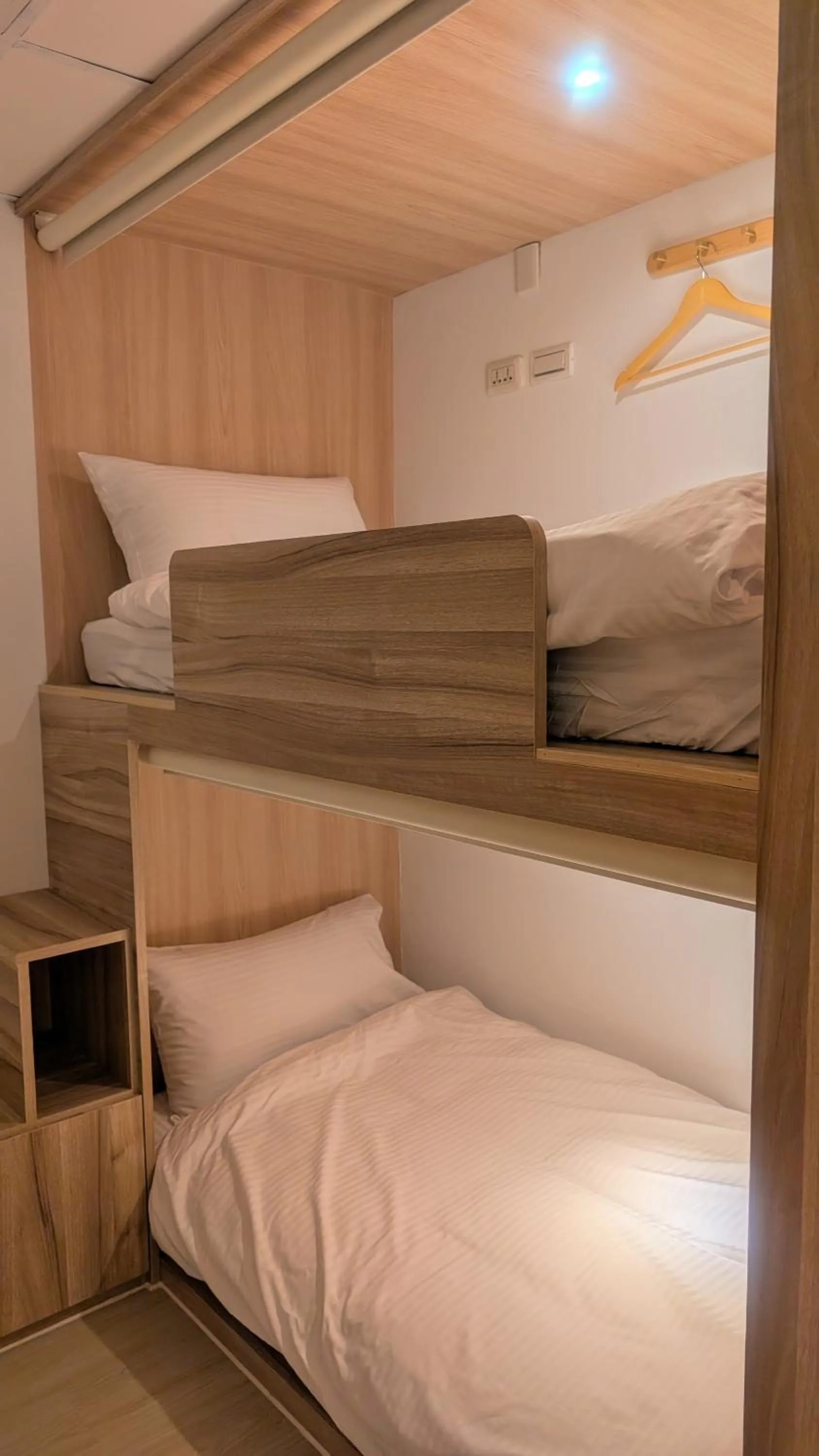 bunk bed in Sleep Taipei