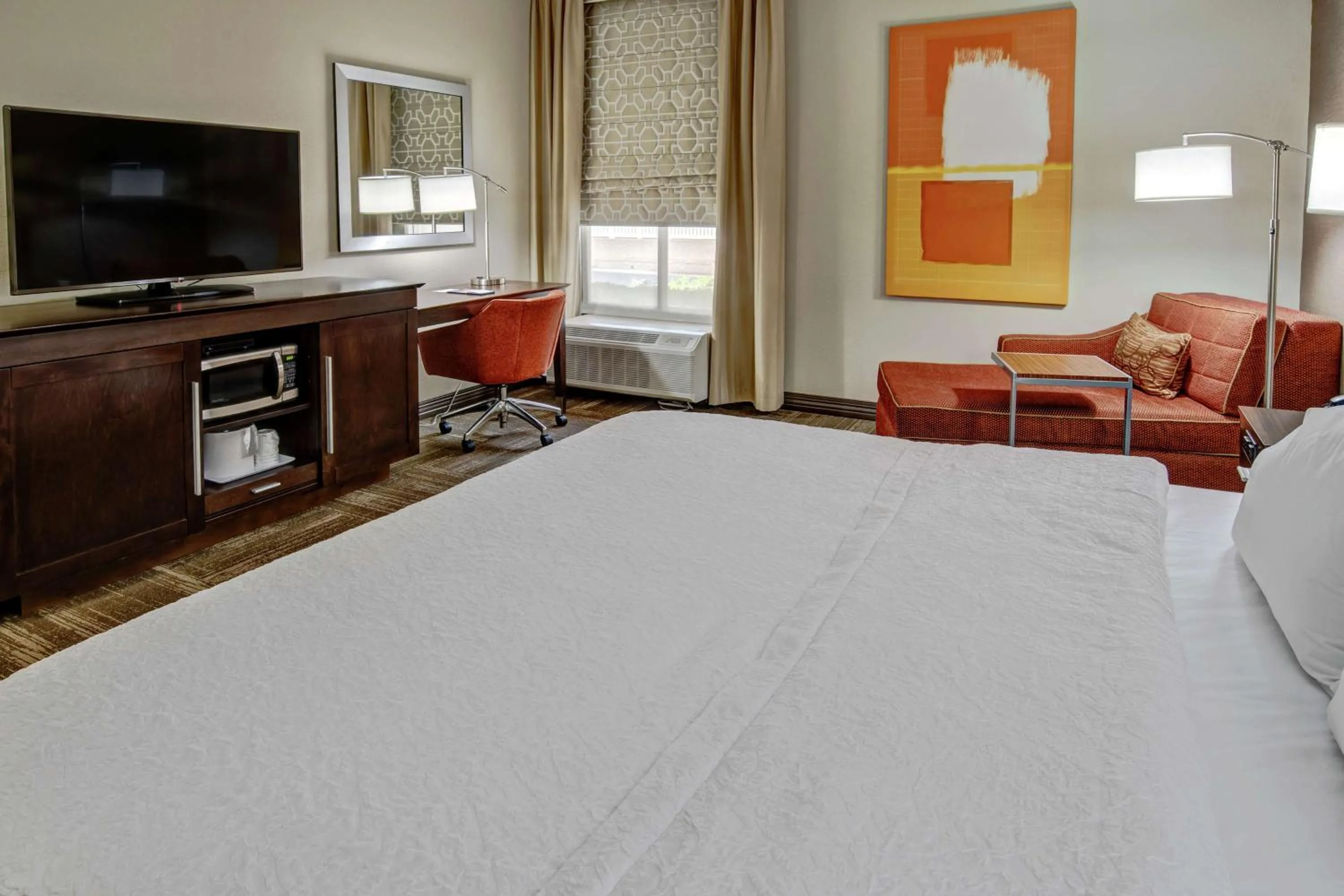 Bedroom, Bed in Hampton Inn Corinth