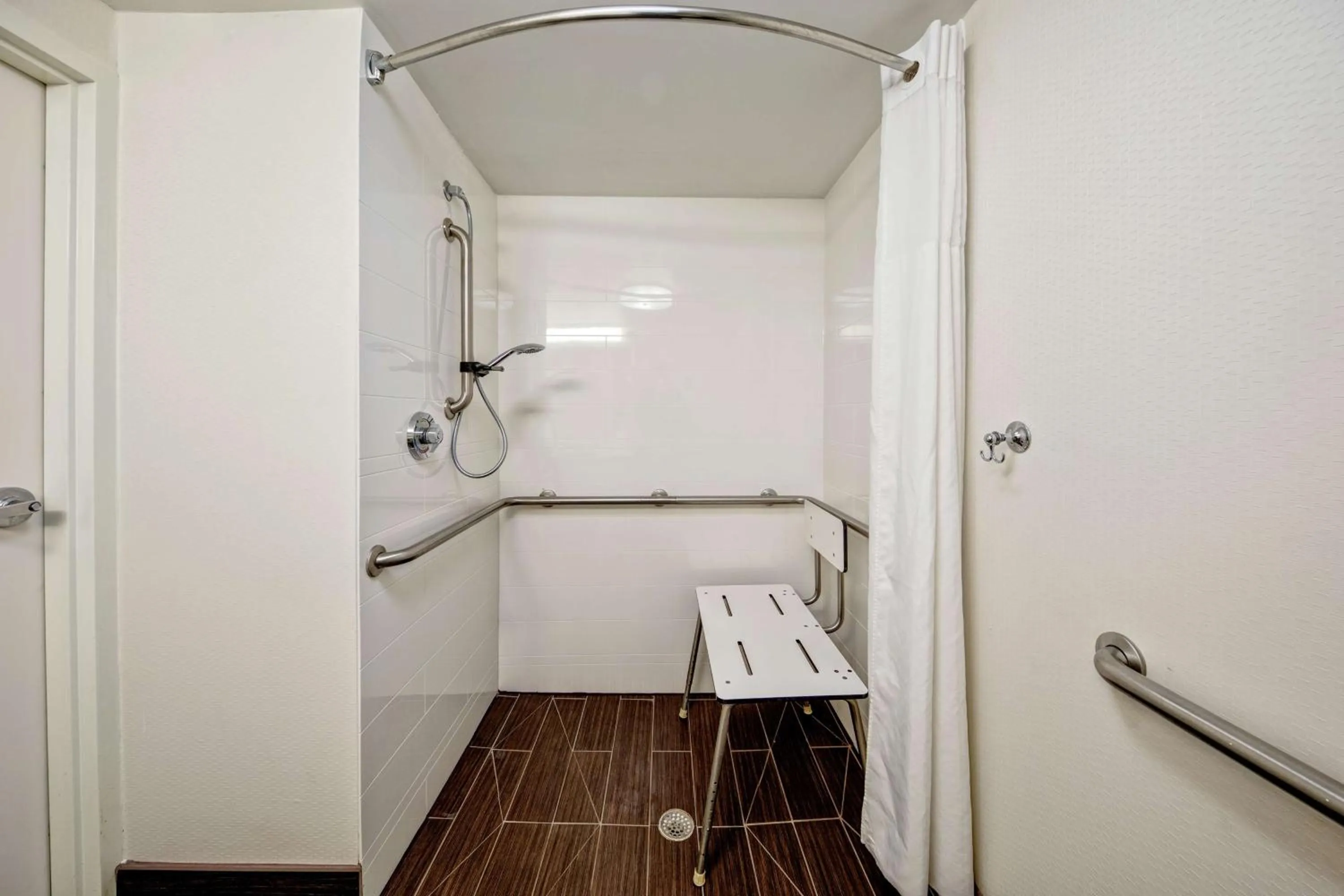 Bathroom in Hampton Inn Corinth