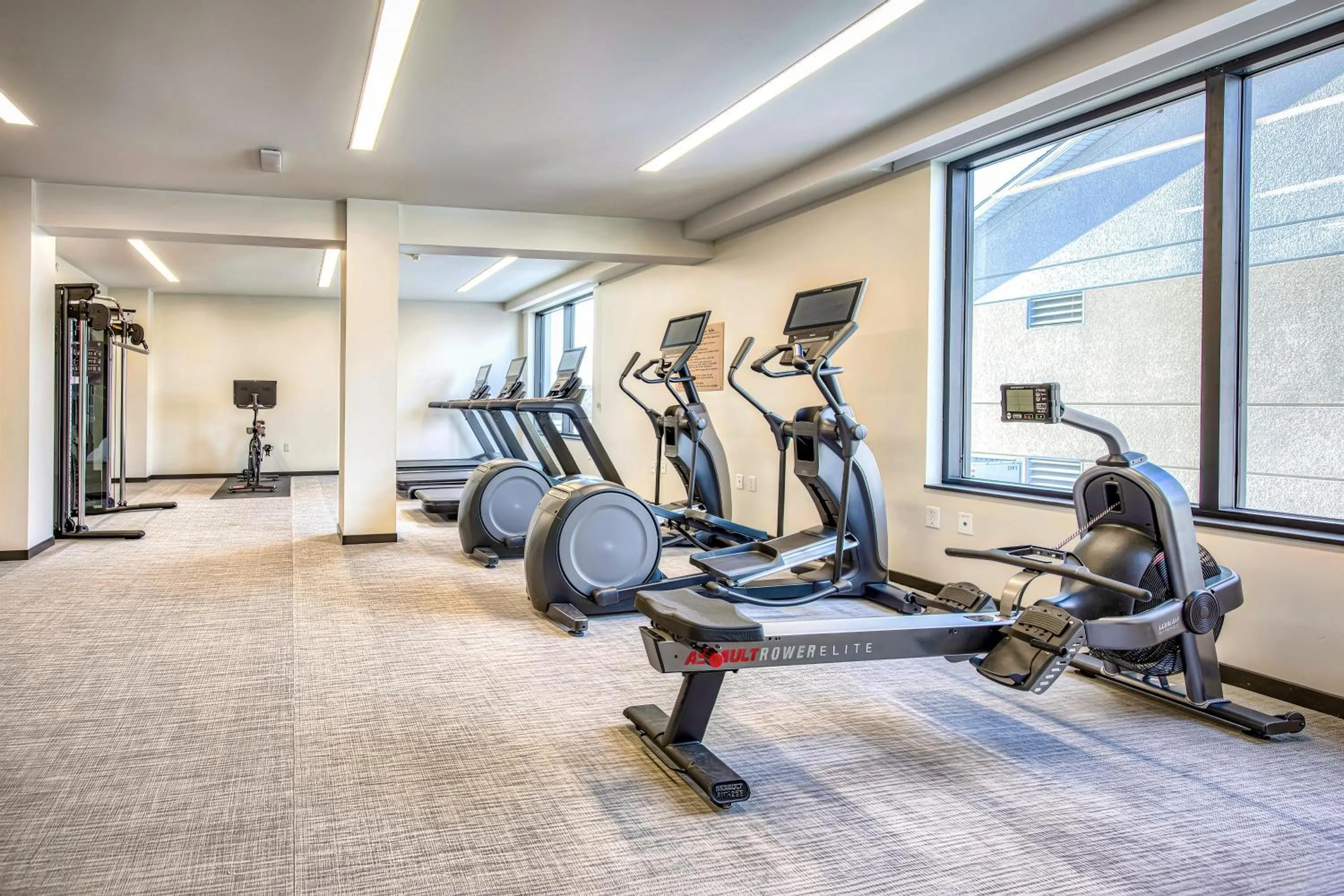 Fitness centre/facilities in The Key Hotel Dubuque, Tapestry Collection By Hilton