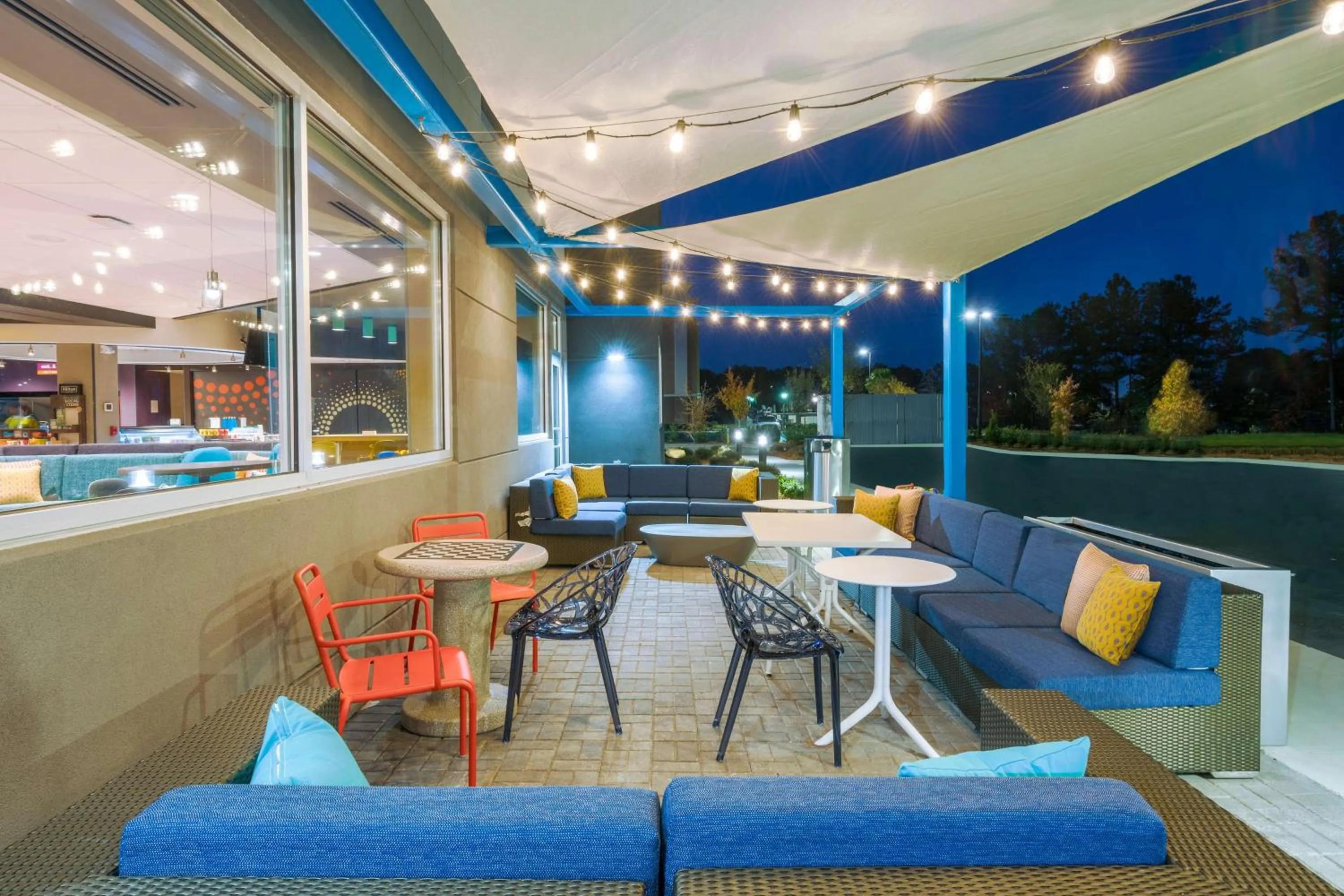 Patio in Tru By Hilton Savannah Airport