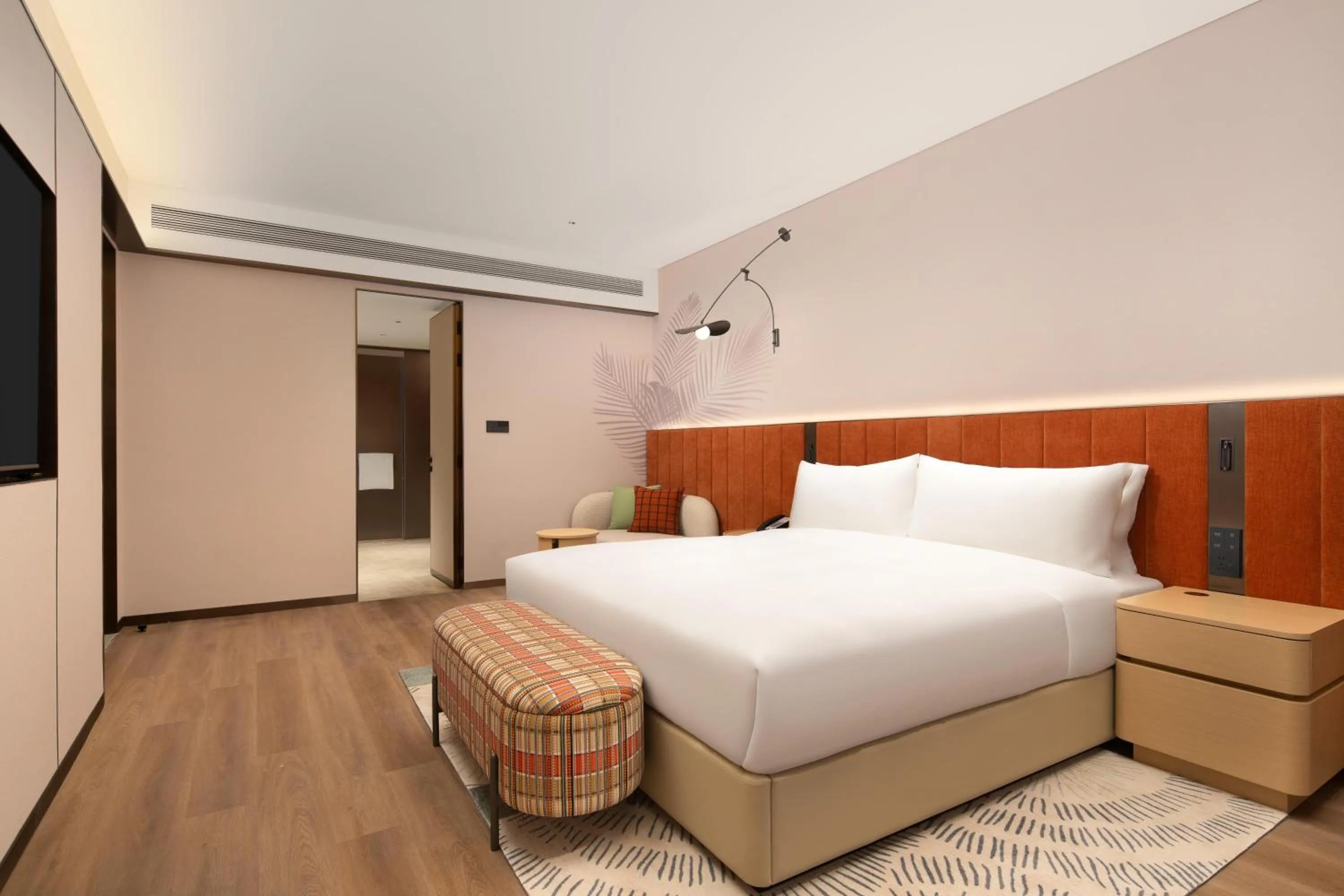 Bed in Hilton Garden Inn Shenzhen Pingshan Chaoshang Plaza
