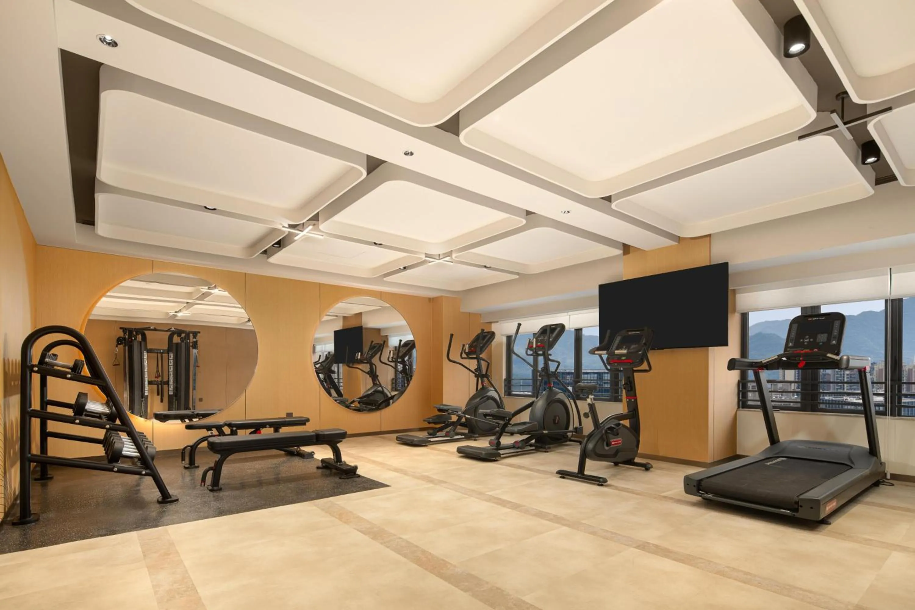 Fitness centre/facilities in Hilton Garden Inn Shenzhen Pingshan Chaoshang Plaza