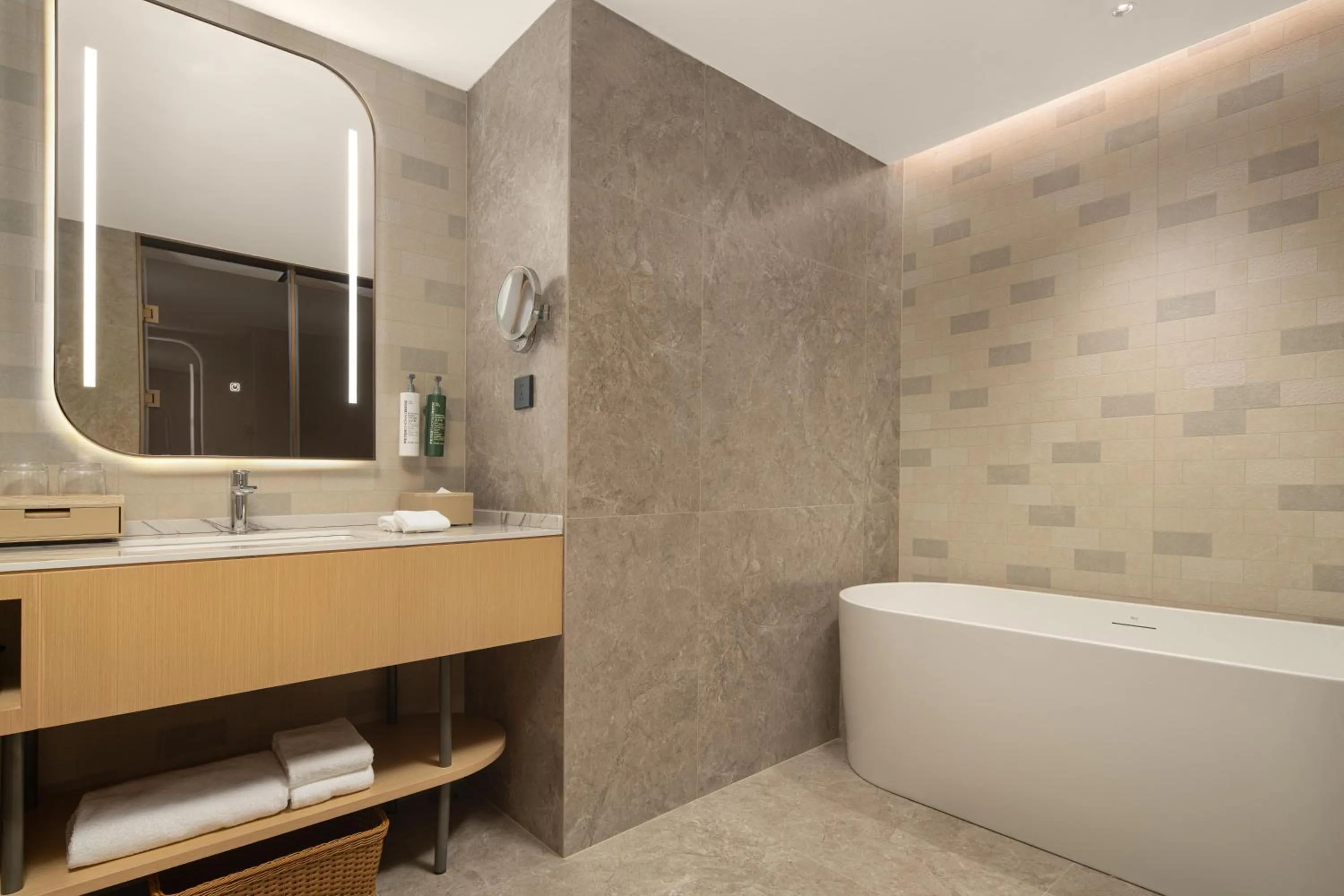 Bathroom in Hilton Garden Inn Shenzhen Pingshan Chaoshang Plaza