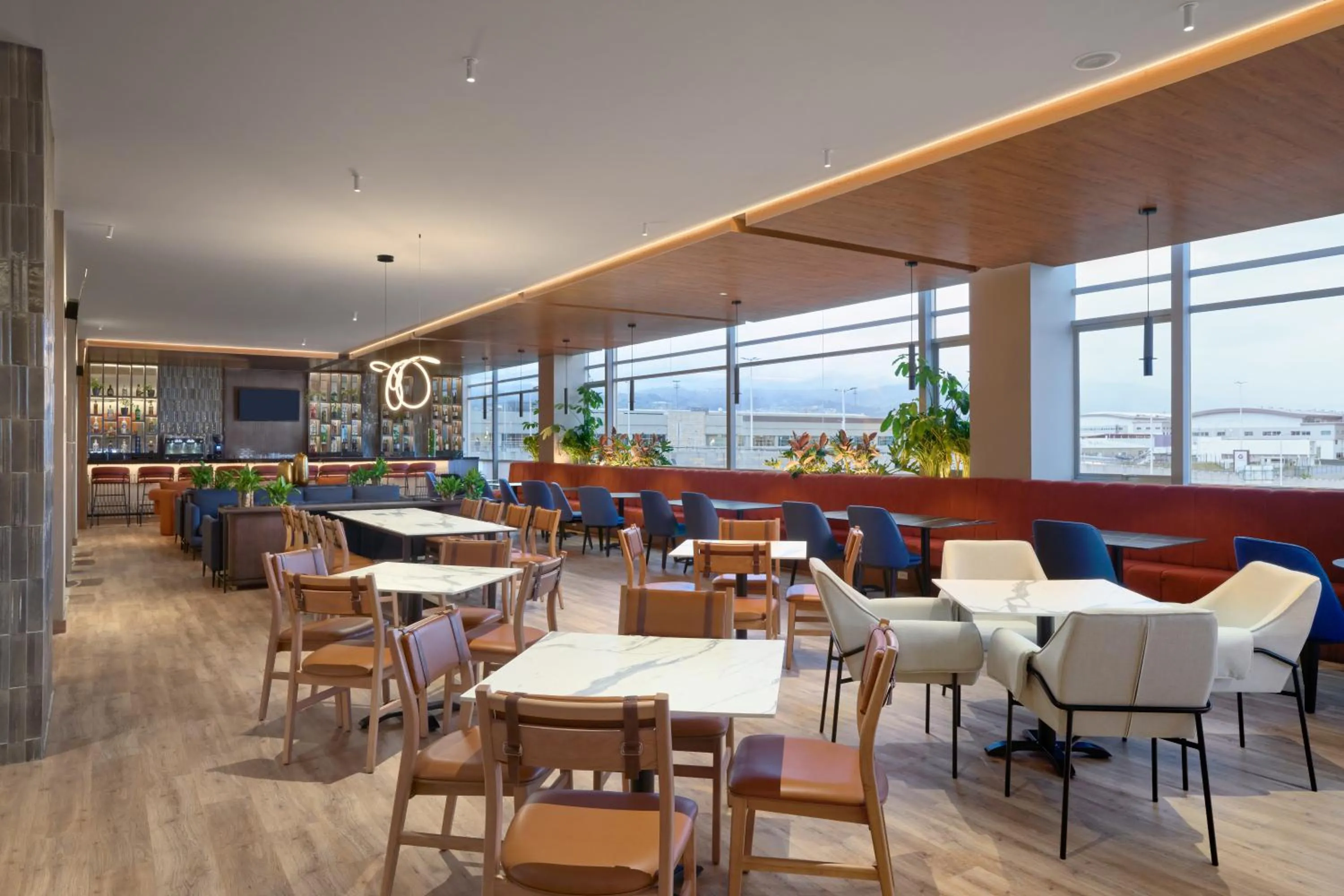 Restaurant/places to eat in Courtyard by Marriott Quito Airport