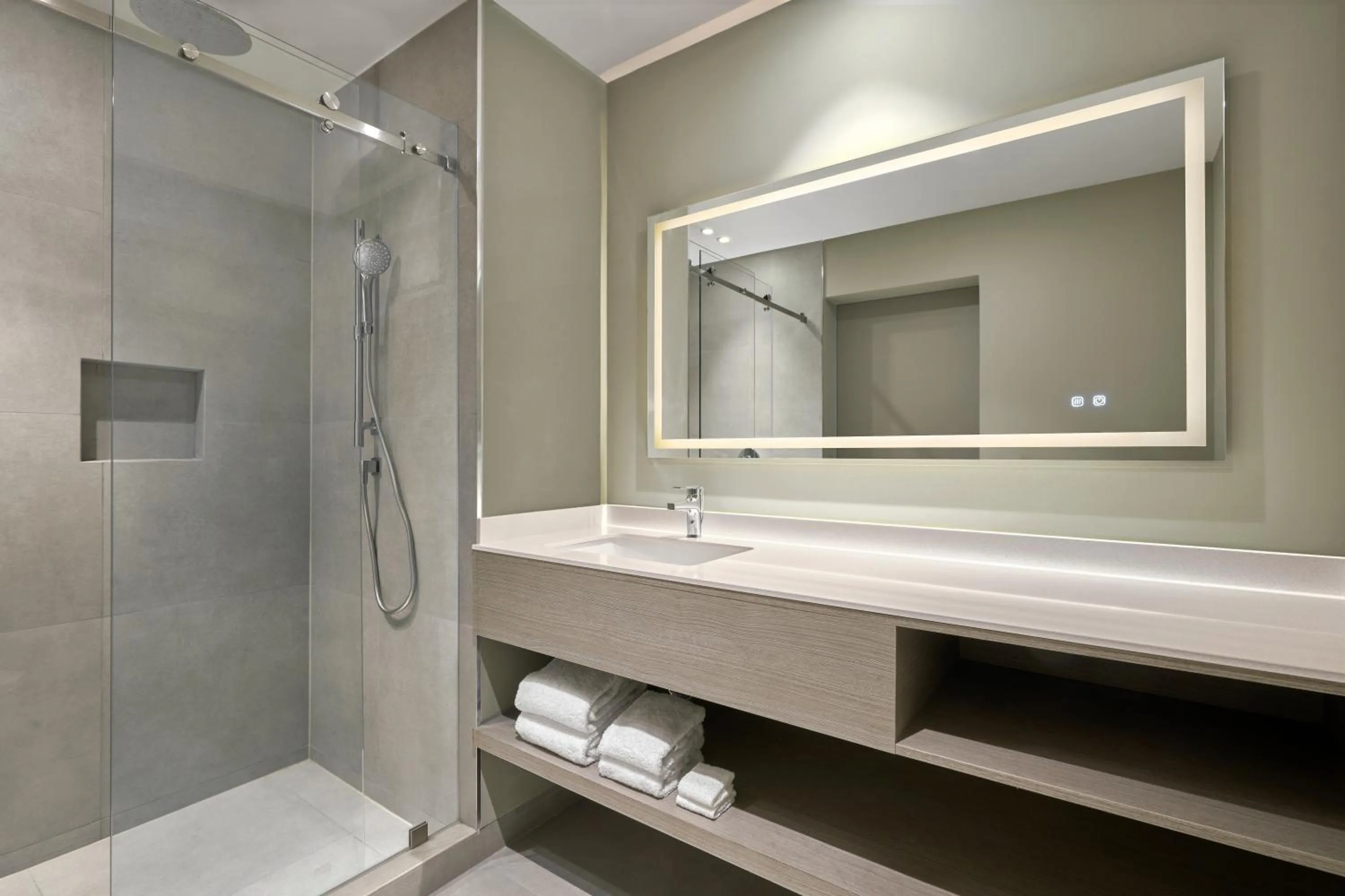 Shower in Courtyard by Marriott Quito Airport