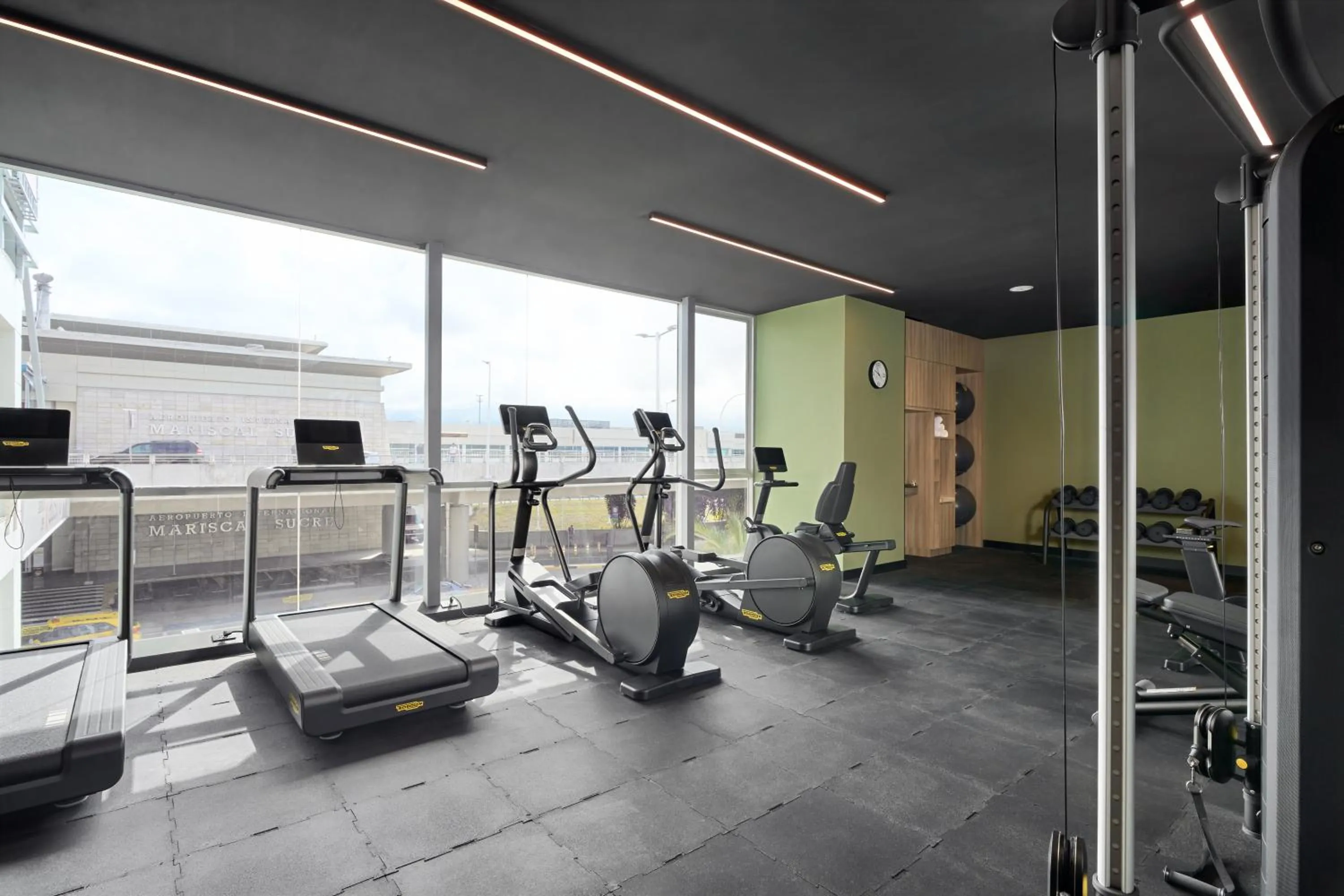 Fitness centre/facilities in Courtyard by Marriott Quito Airport