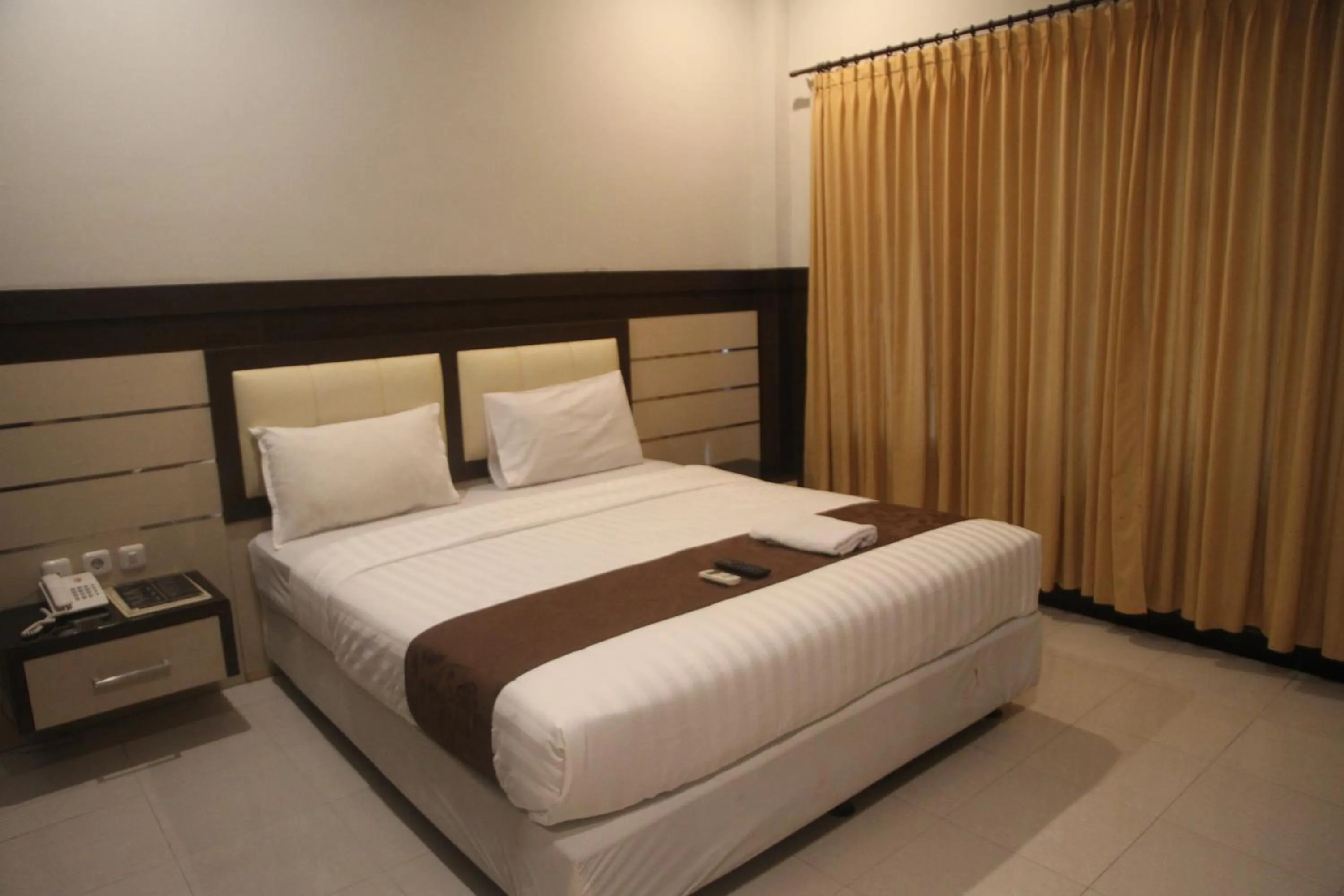 Bedroom, Bed in Puri Senggigi Hotel
