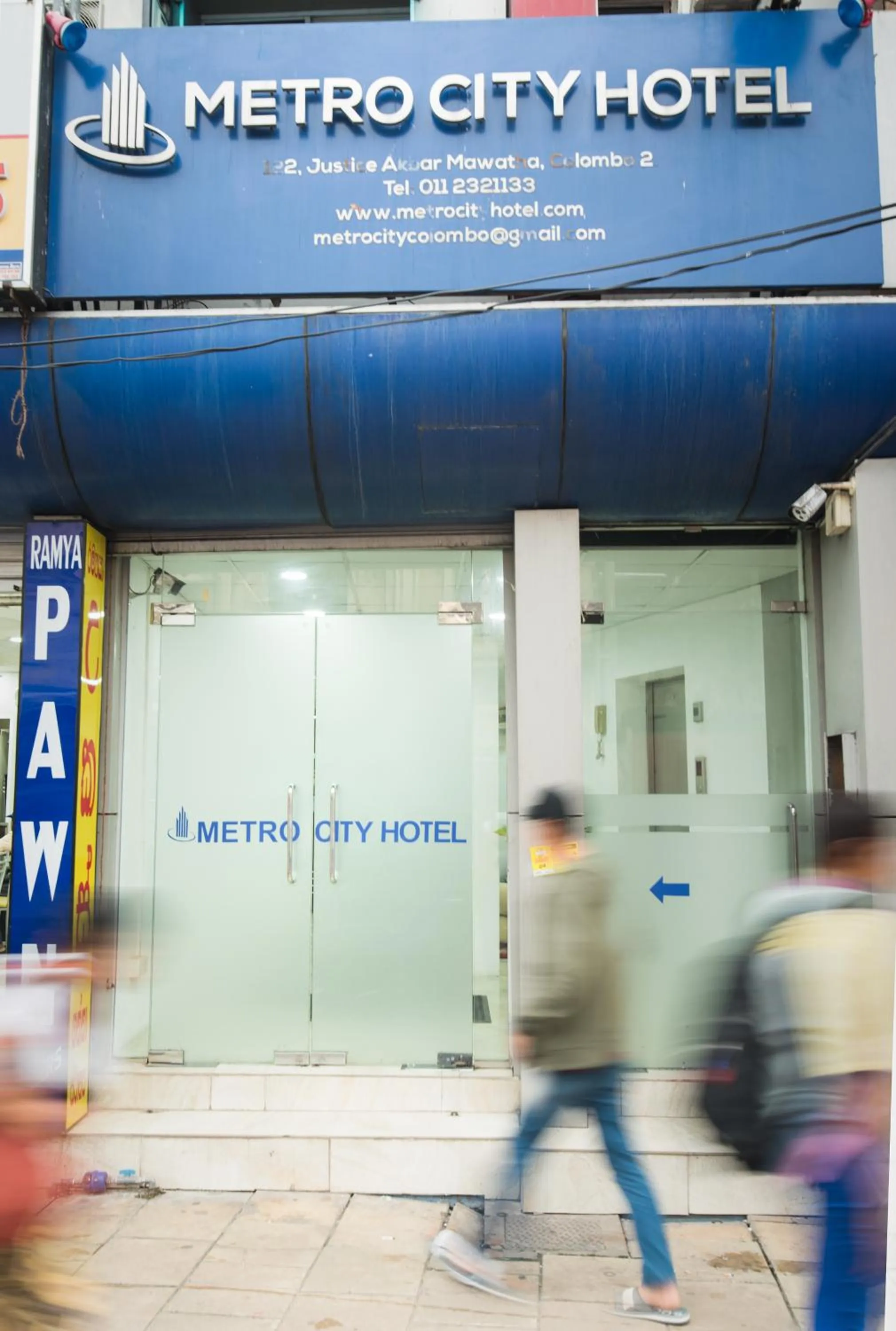 Facade/entrance in Metro City Hotel