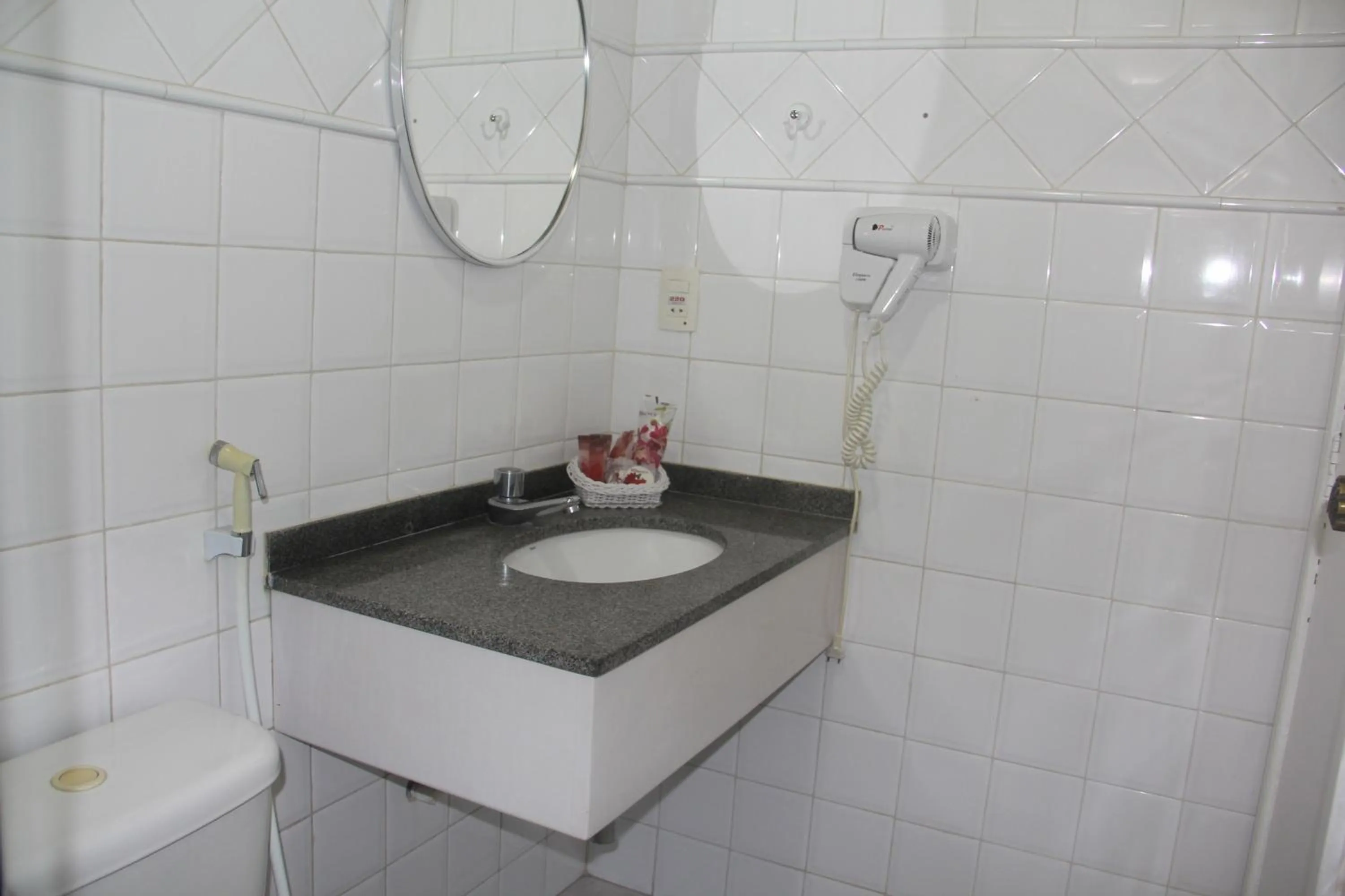 Toilet in Hotel Pousada da Mangueira