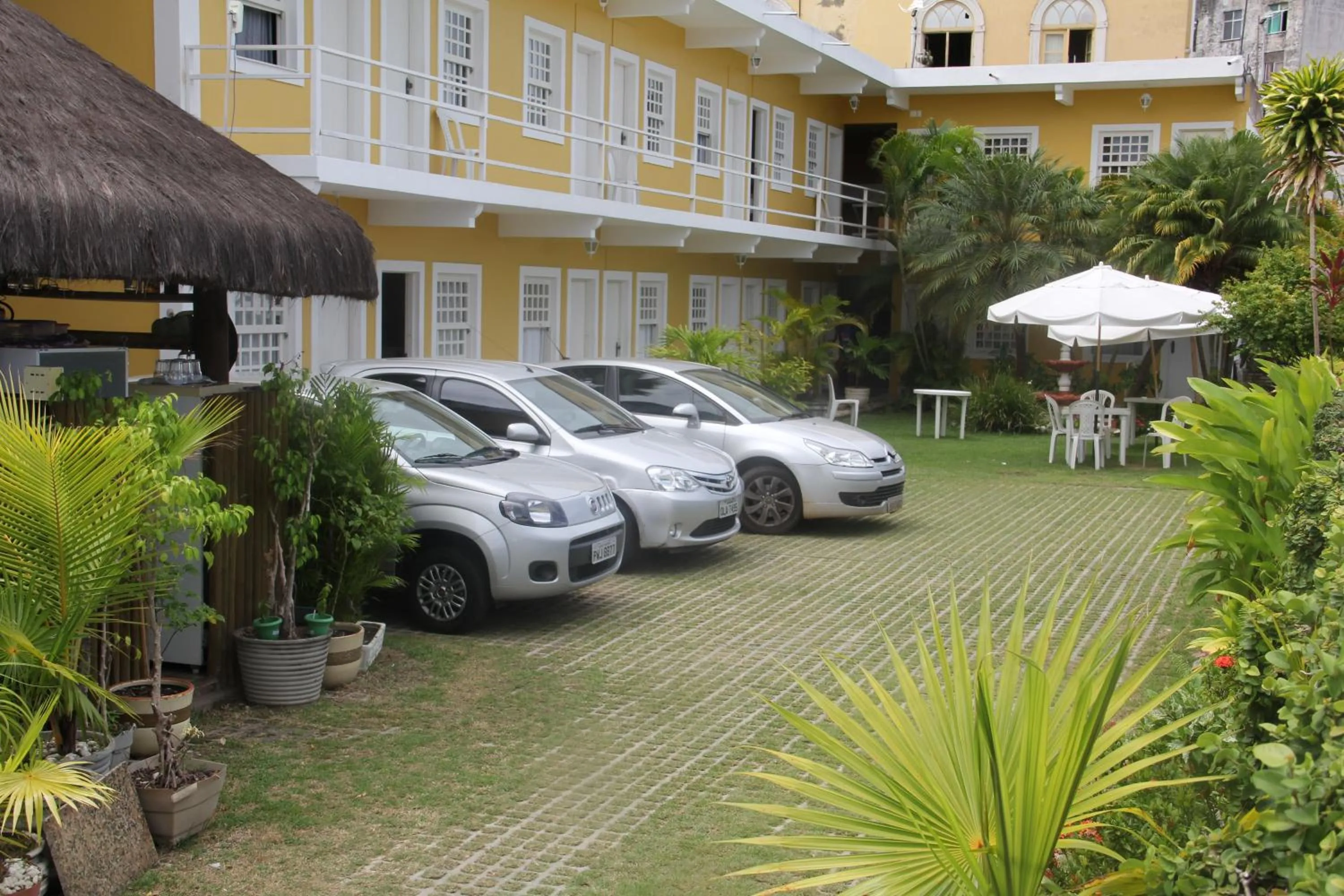 Property building in Hotel Pousada da Mangueira