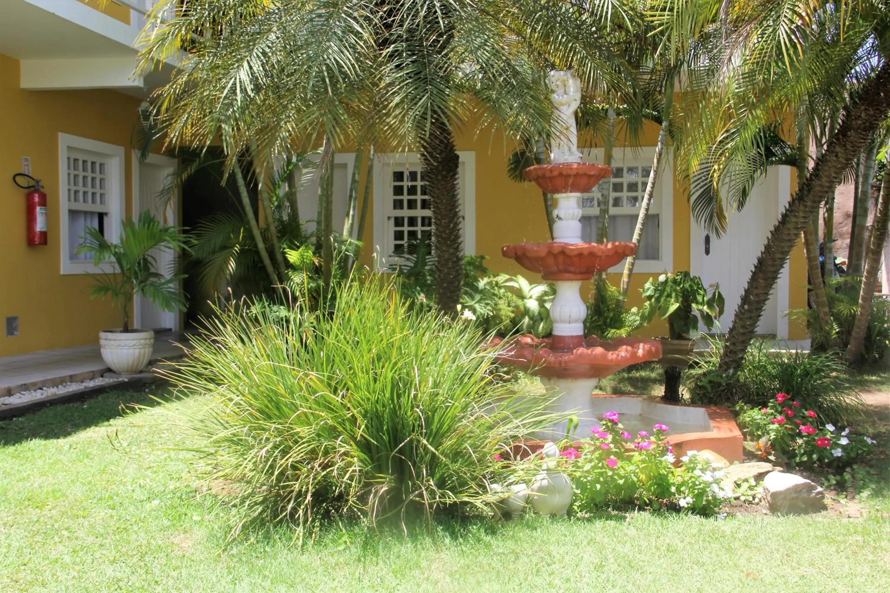 Property building in Hotel Pousada da Mangueira