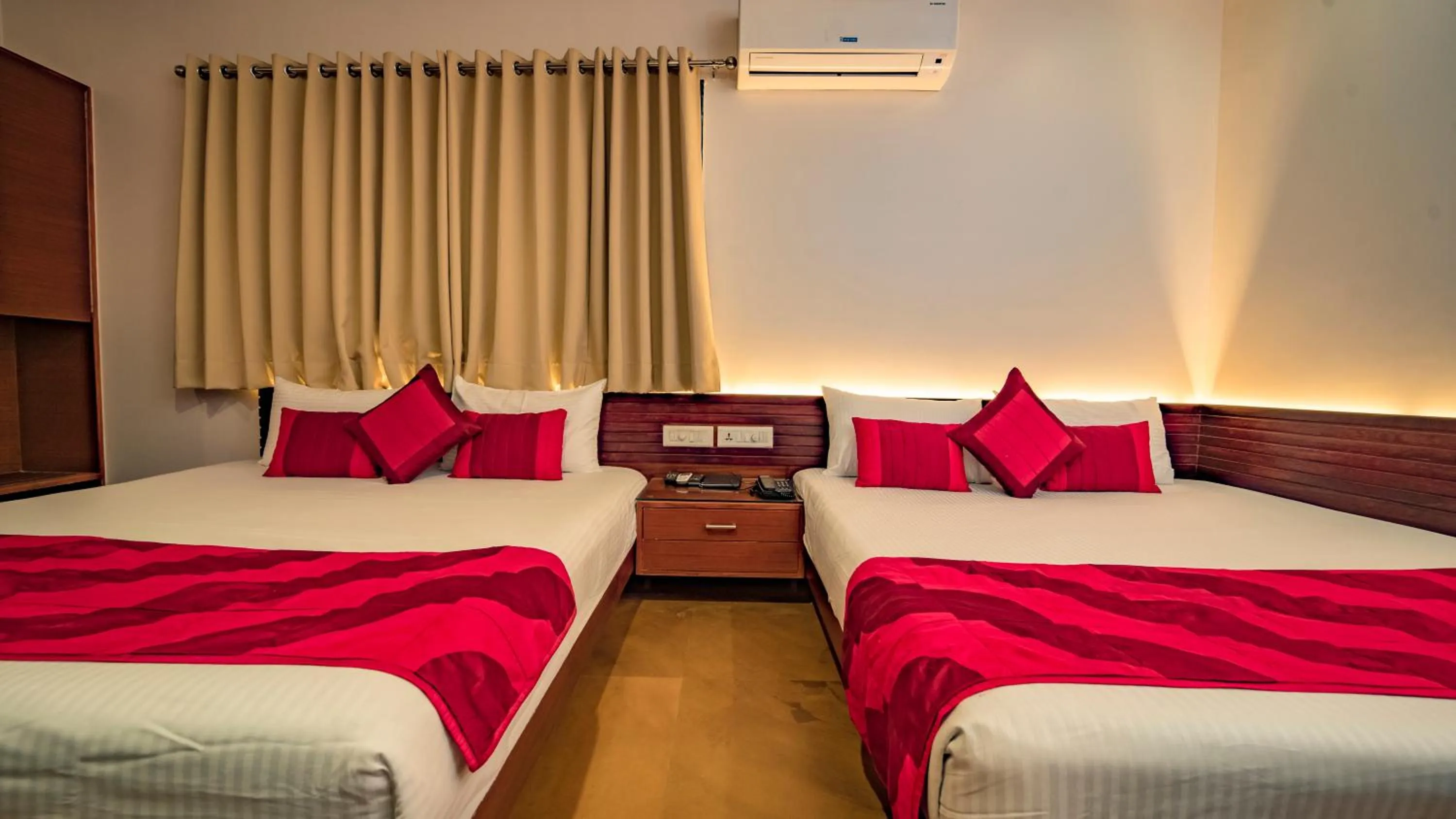 Bedroom, Bed in Uddhav Vilas A Family Hotel