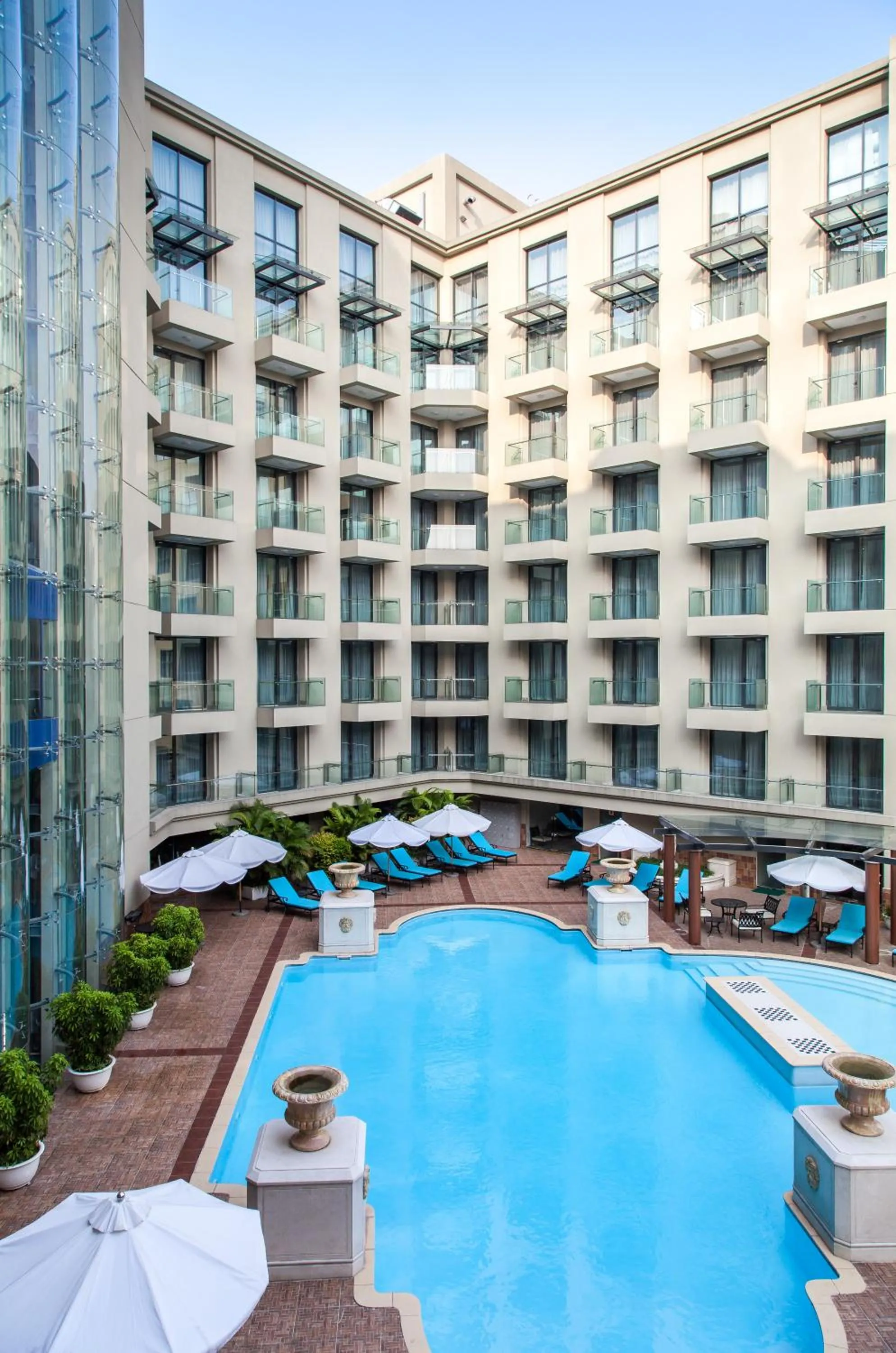 Swimming pool in Army Hotel