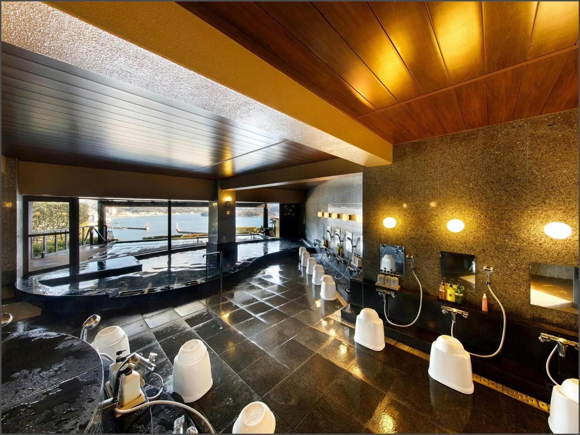 Bathroom in Hagi Kanko Hotel