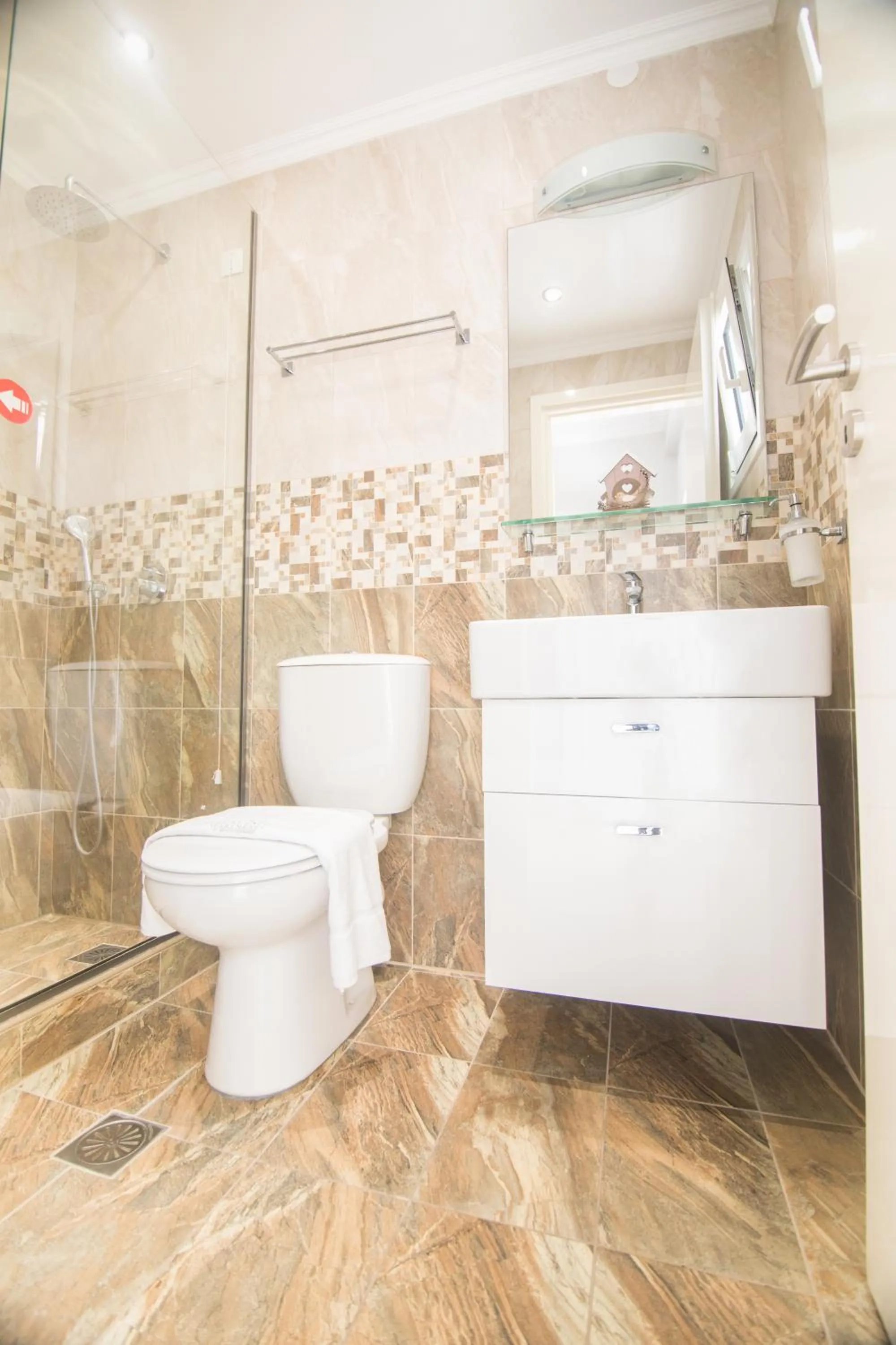 Shower in Brentanos Apartments - A - View of Paradise