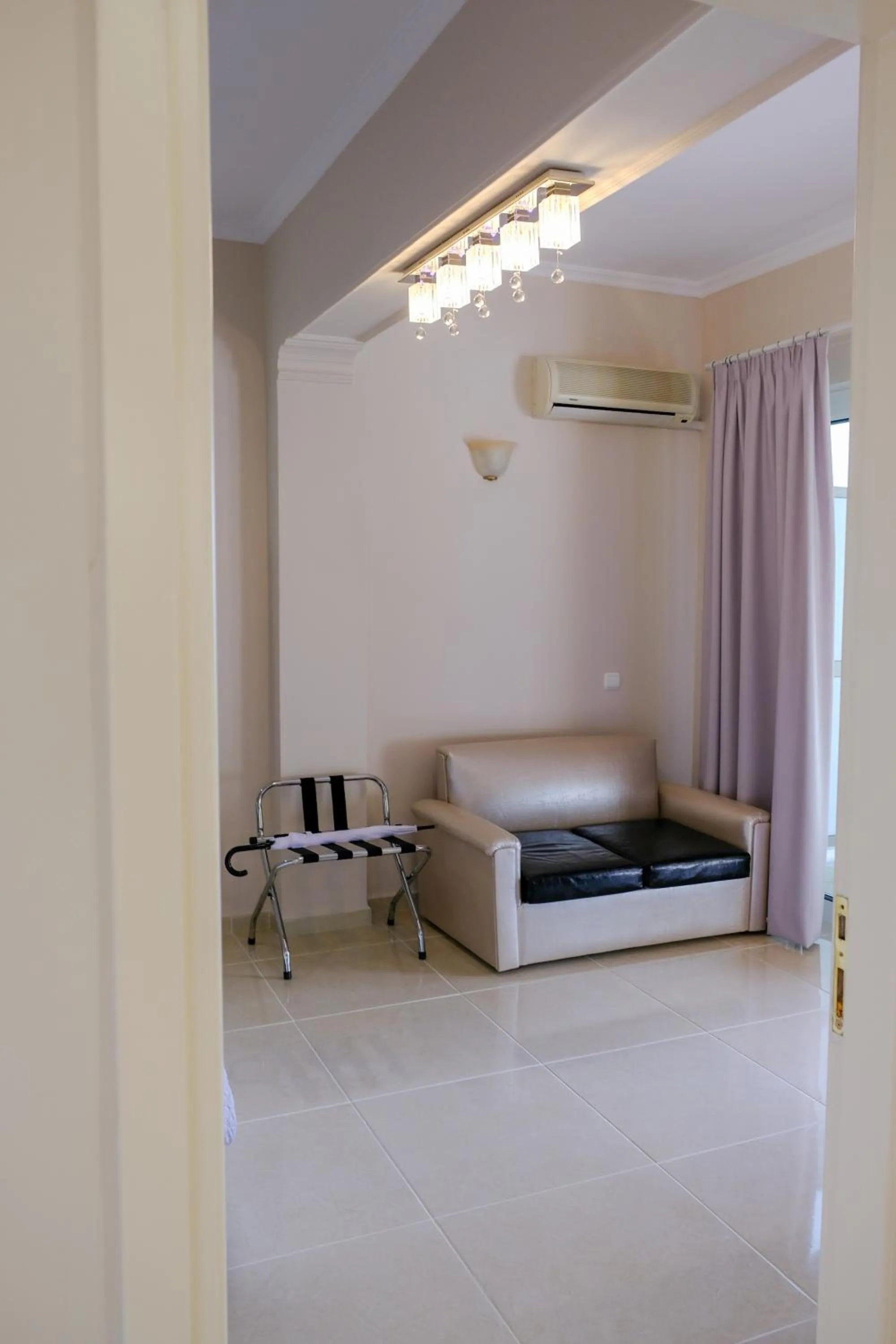 Area and facilities in Brentanos Apartments - A - View of Paradise