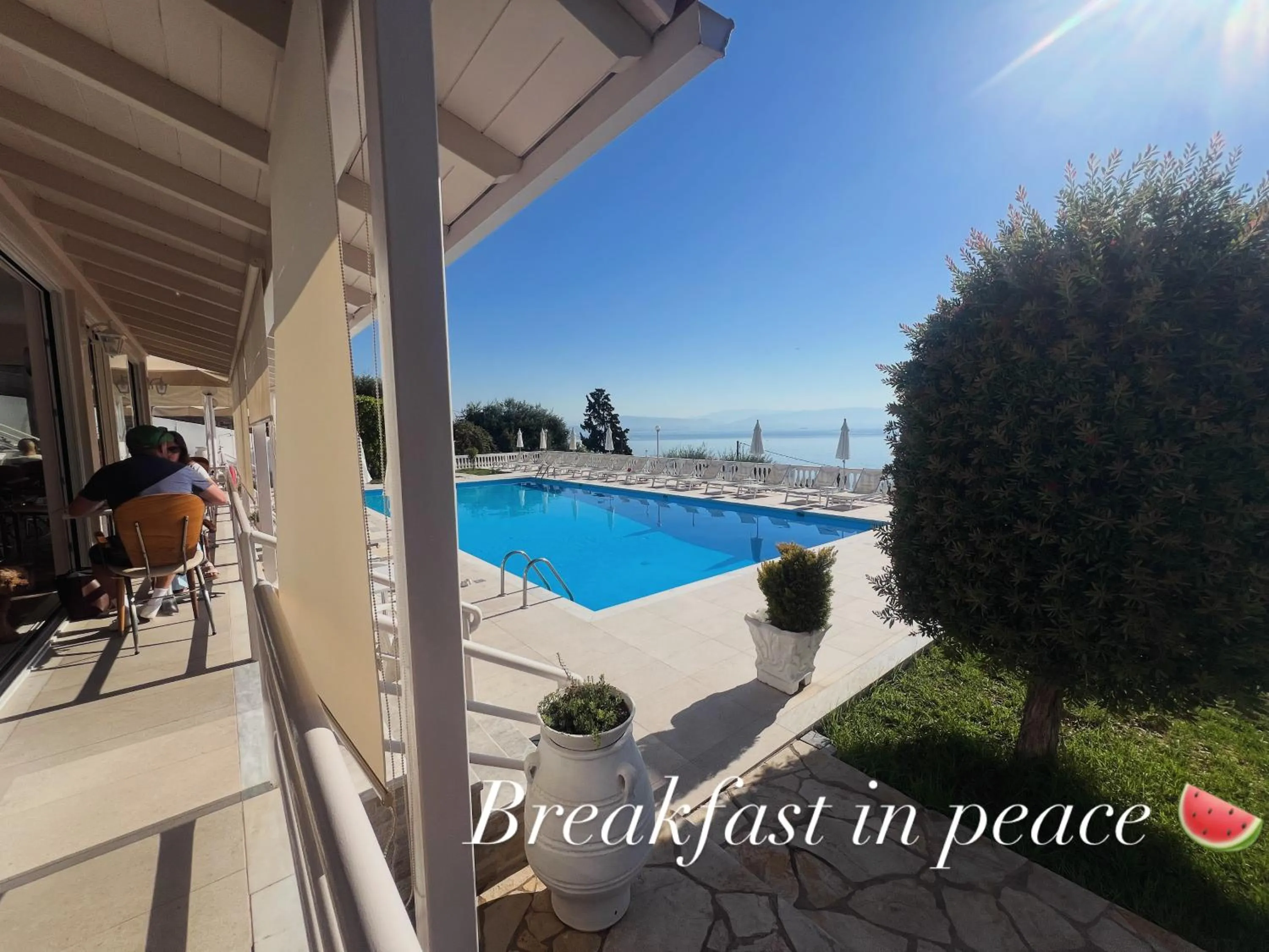 Patio in Brentanos Apartments - A - View of Paradise