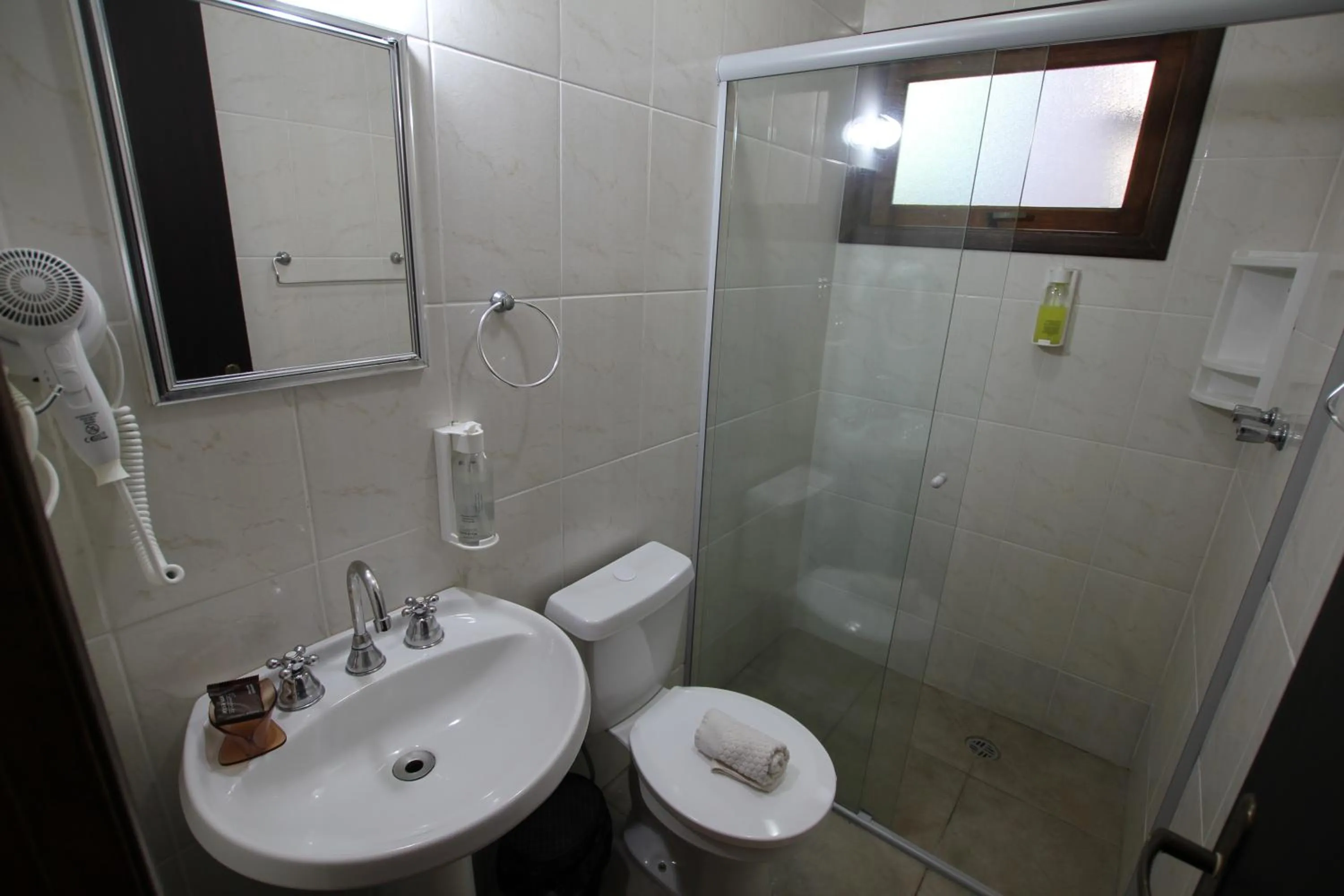 Shower in Pousada Aguia da Montanha