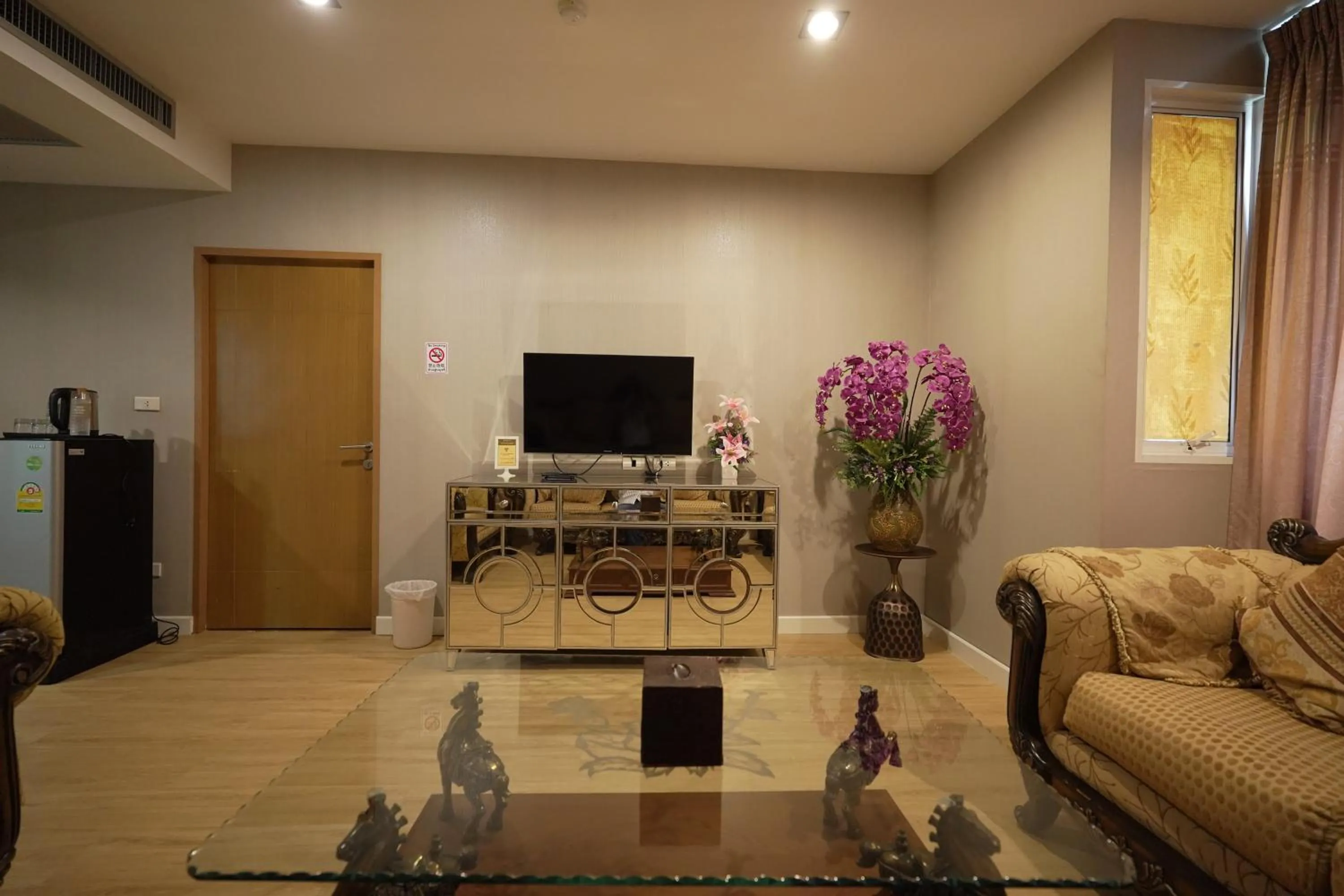 Three Seasons Bangkok