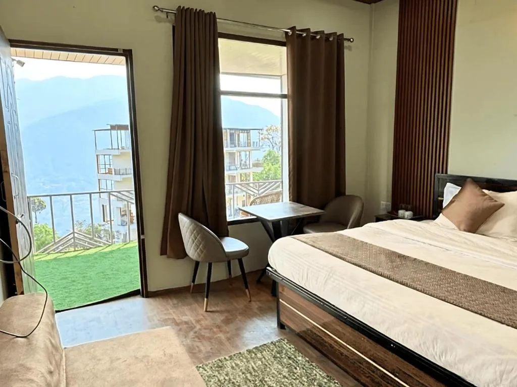 Bed in The Hills Inn Resort Guptkashi