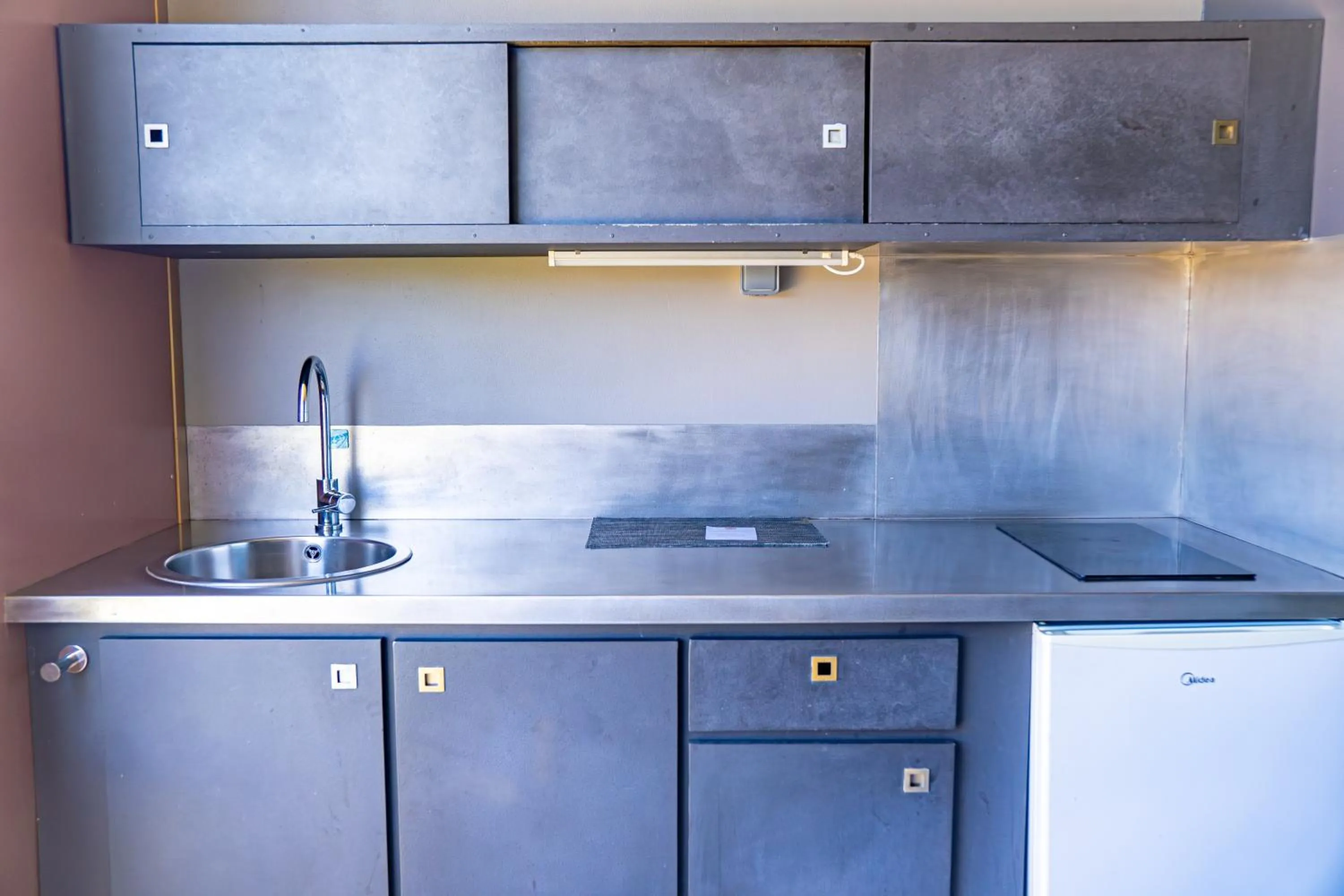 Kitchen or kitchenette in Dina Morgabine Saint Gilles