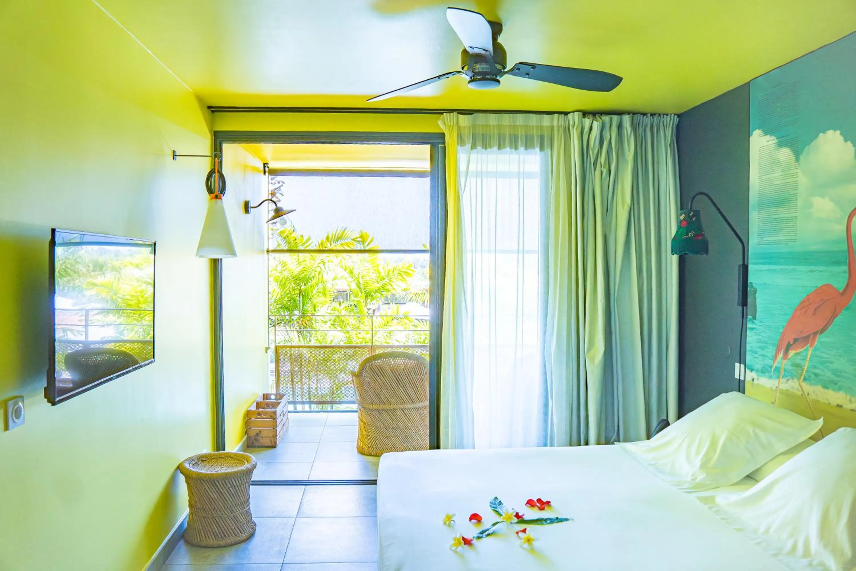 TV and multimedia, Bed in Dina Morgabine Saint Gilles