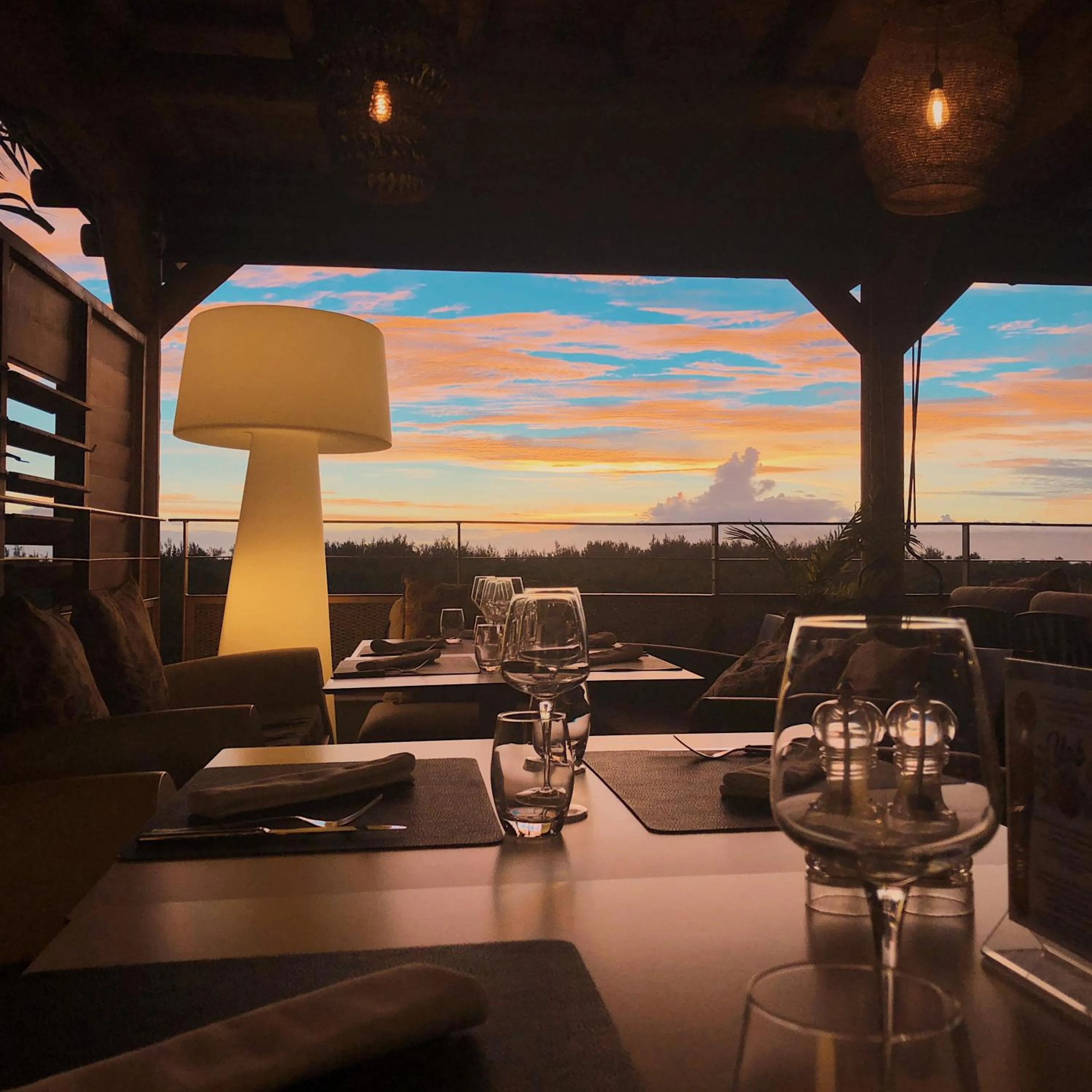 Restaurant/places to eat in Dina Morgabine Saint Gilles