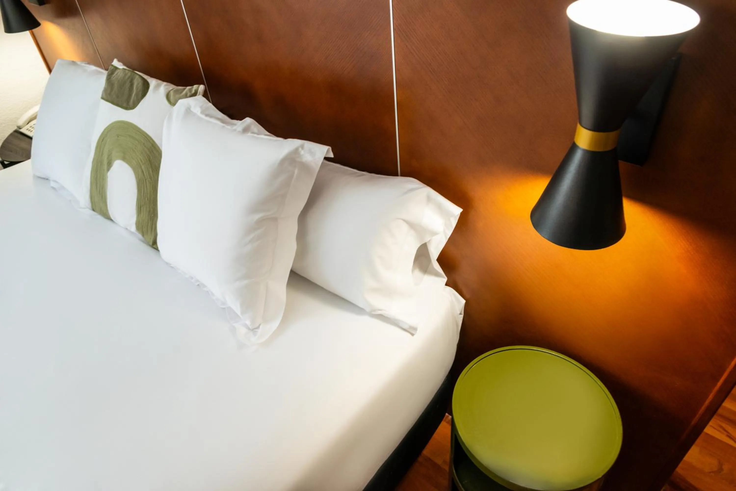 Bed in Hotel Casón del Tormes by HappyCulture