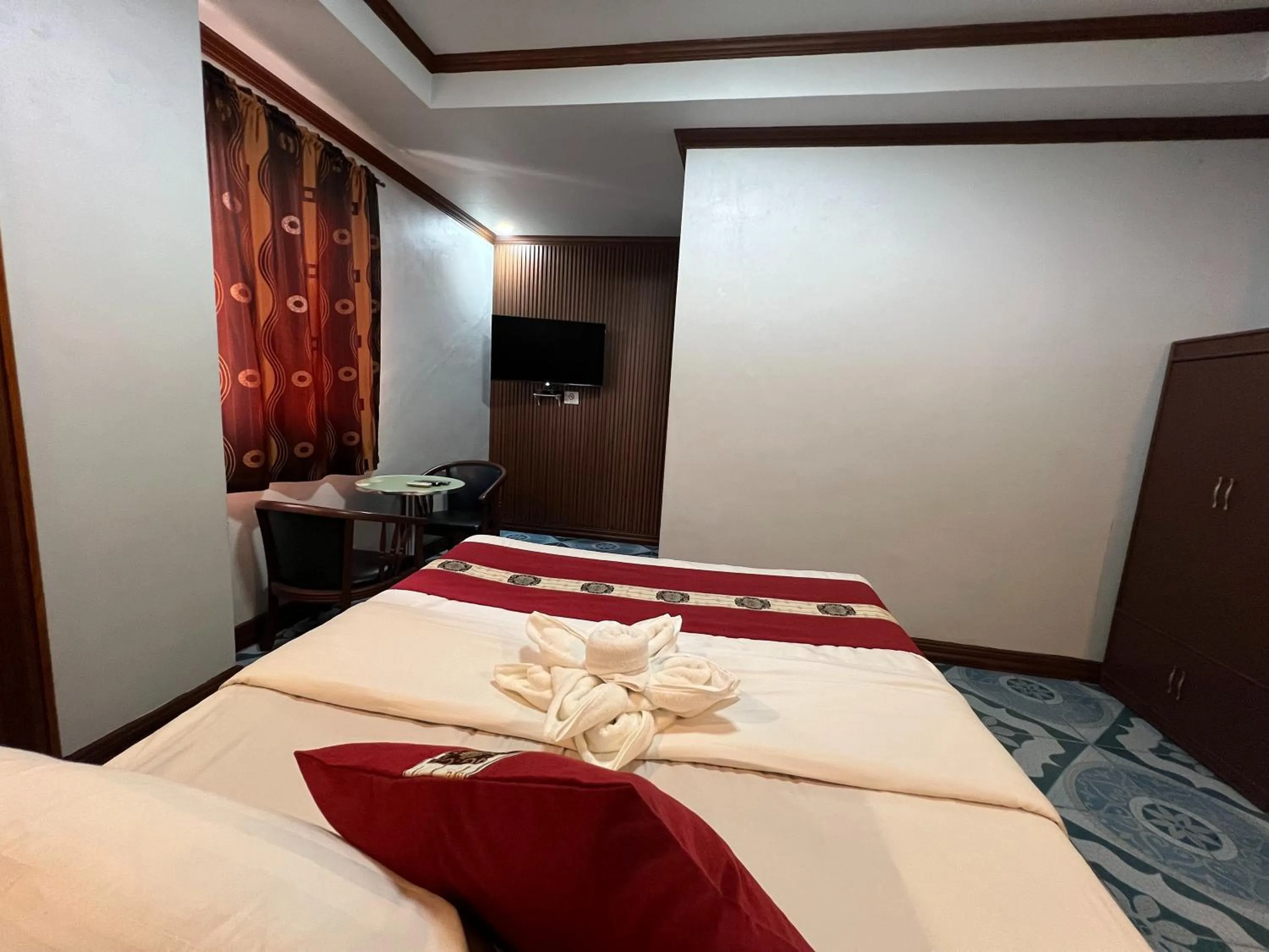 Bedroom, Bed in Rossa Hotel