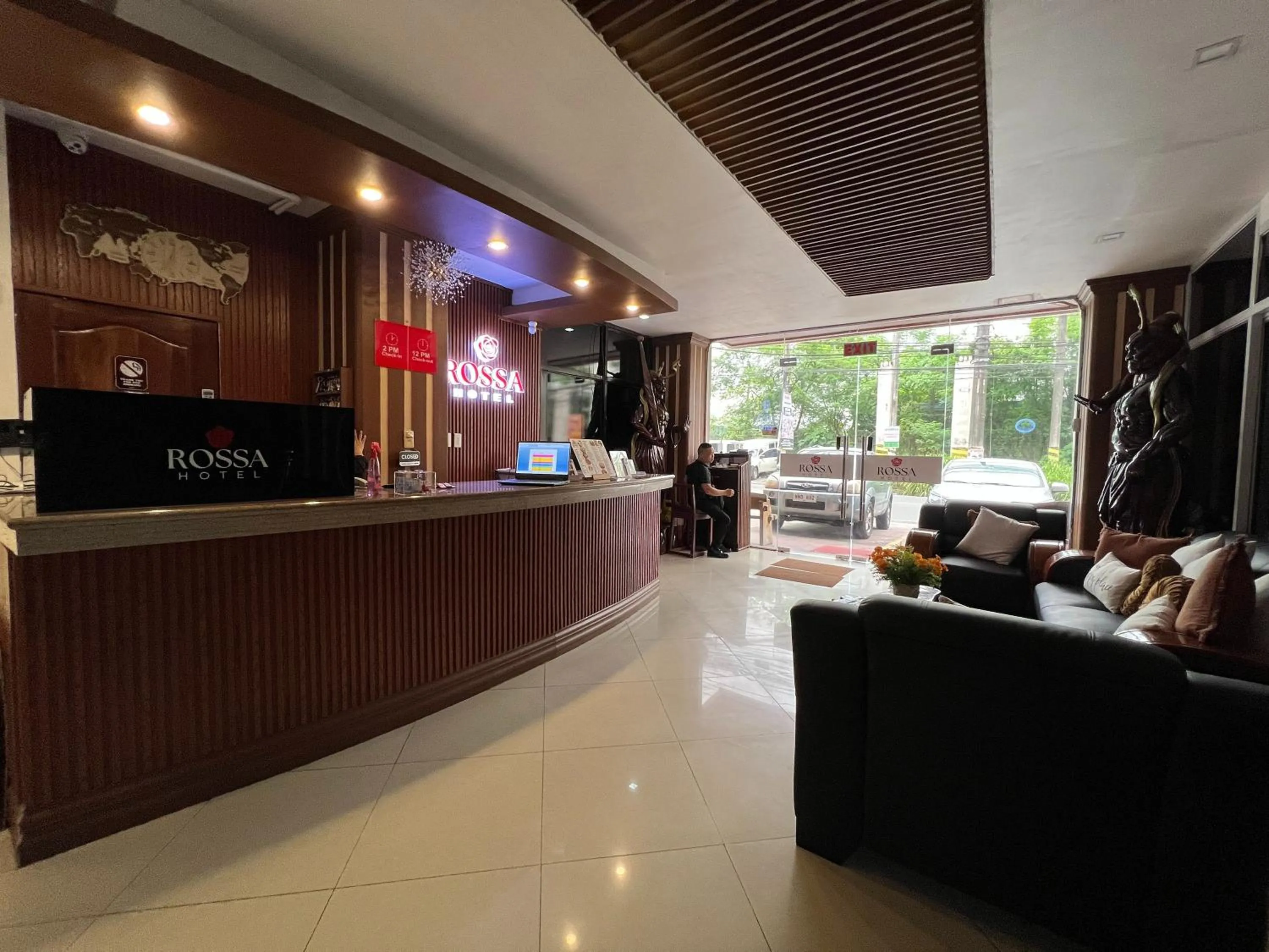 Seating area in Rossa Hotel