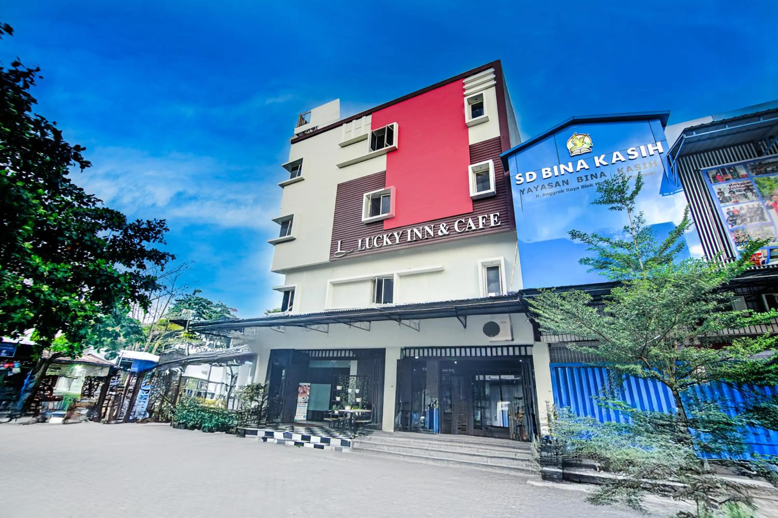 Property building in Hotel O Makassar near Mall Panakukang formerly Hotel Lucky Inn Makassar