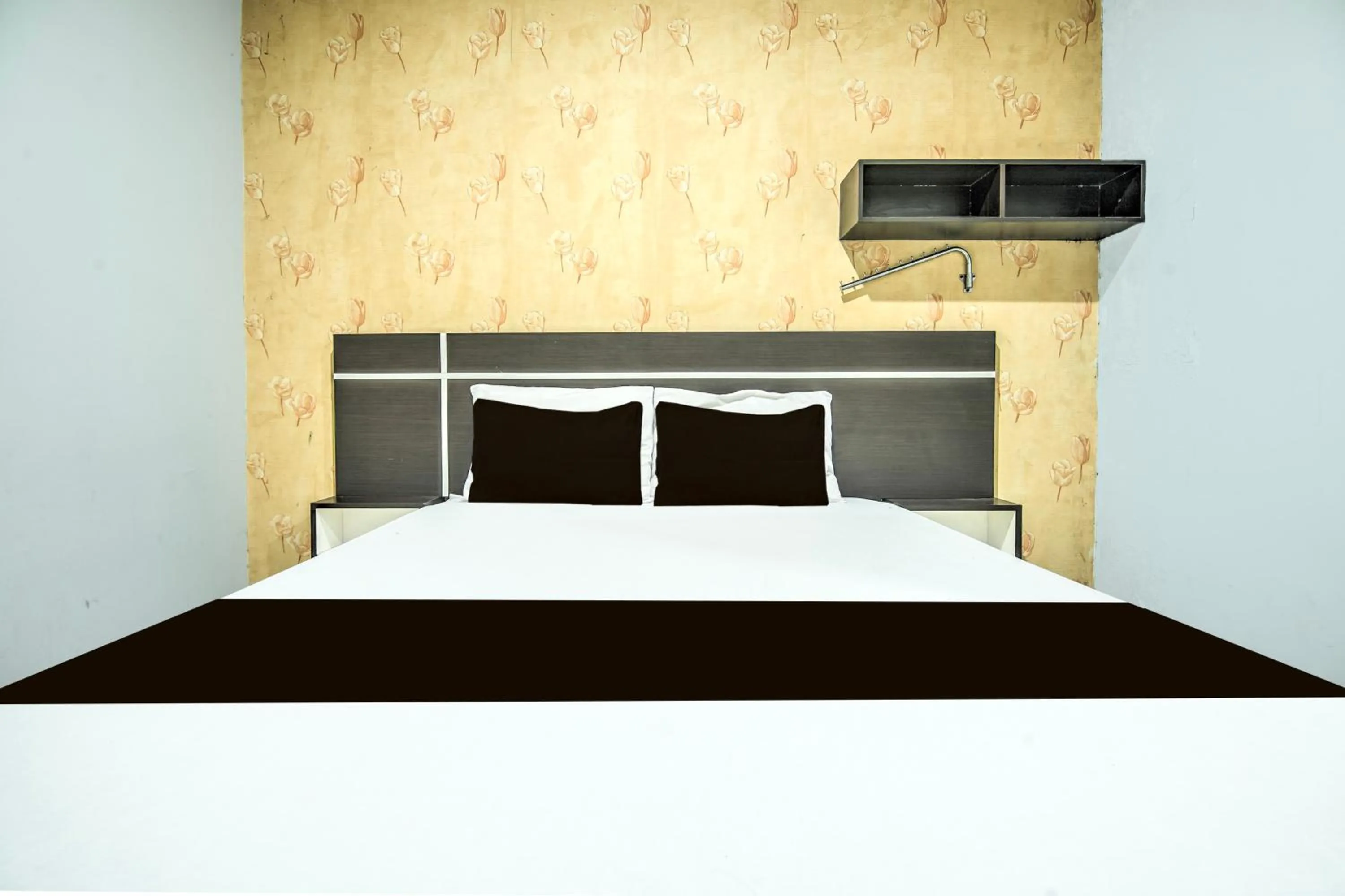 Bed in Hotel O Makassar near Mall Panakukang formerly Hotel Lucky Inn Makassar