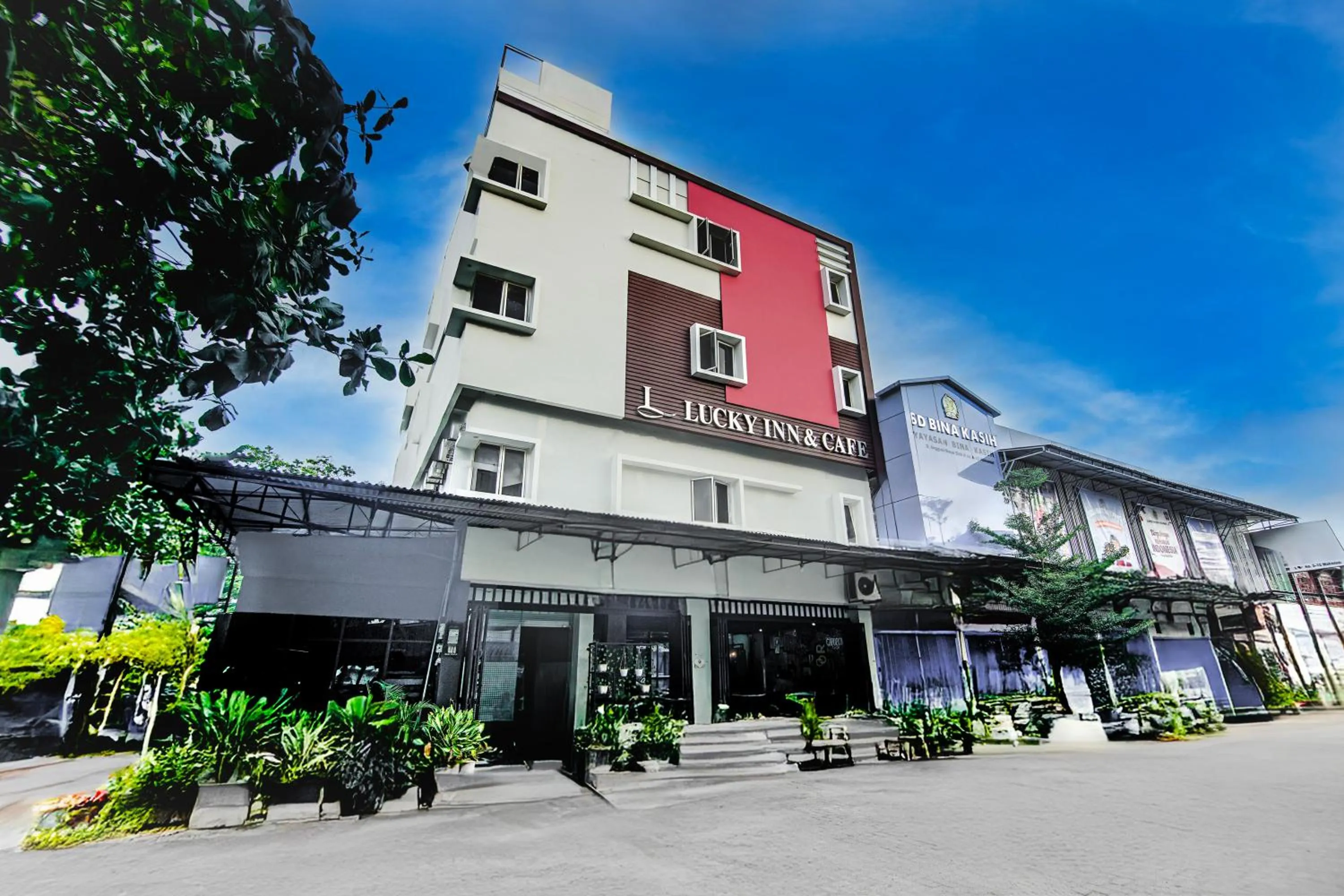 Property building in Hotel O Makassar near Mall Panakukang formerly Hotel Lucky Inn Makassar