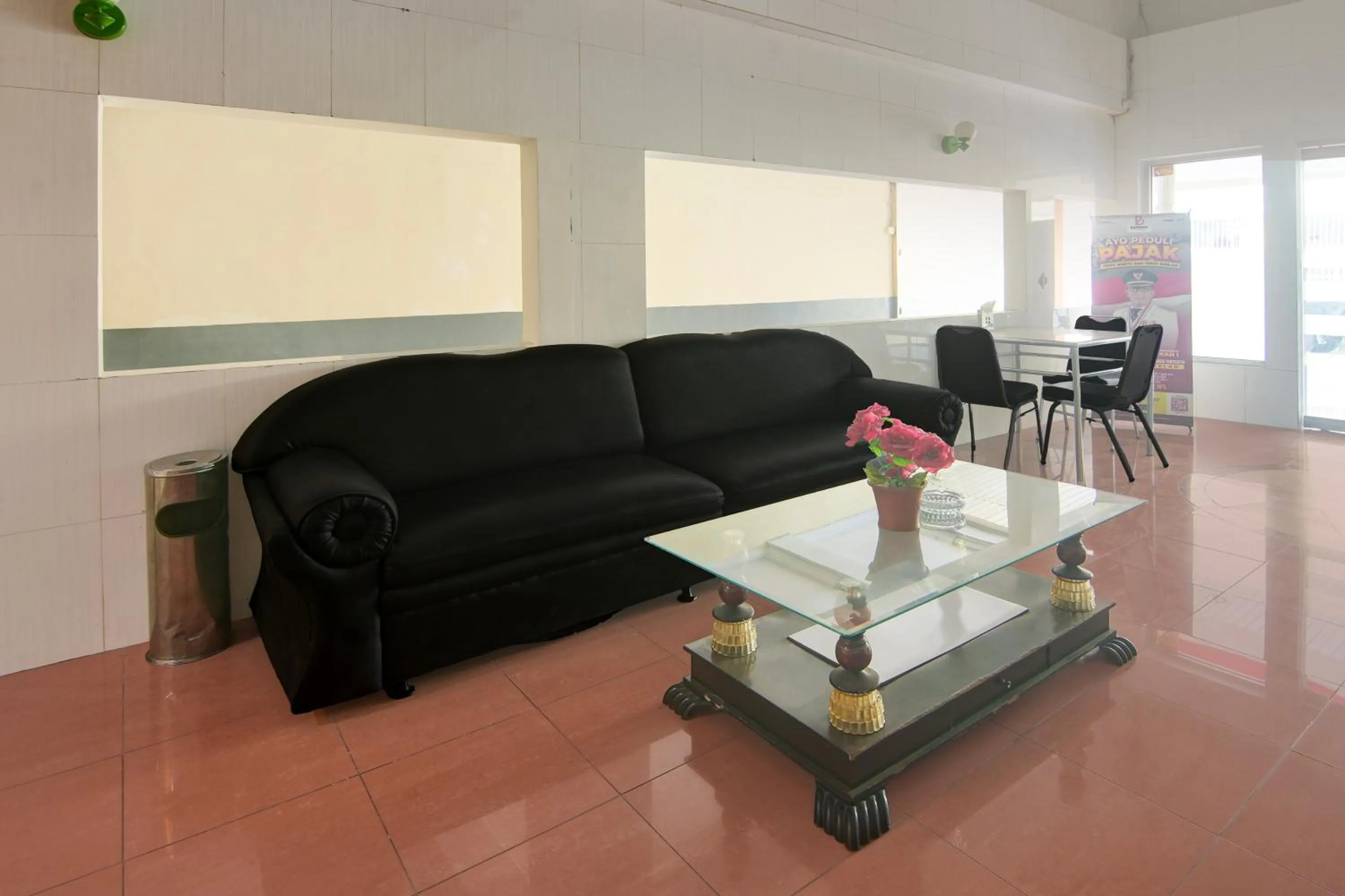 Seating area in Hotel O Makassar near Pantai Losari formerly Hotel Tiara Sari