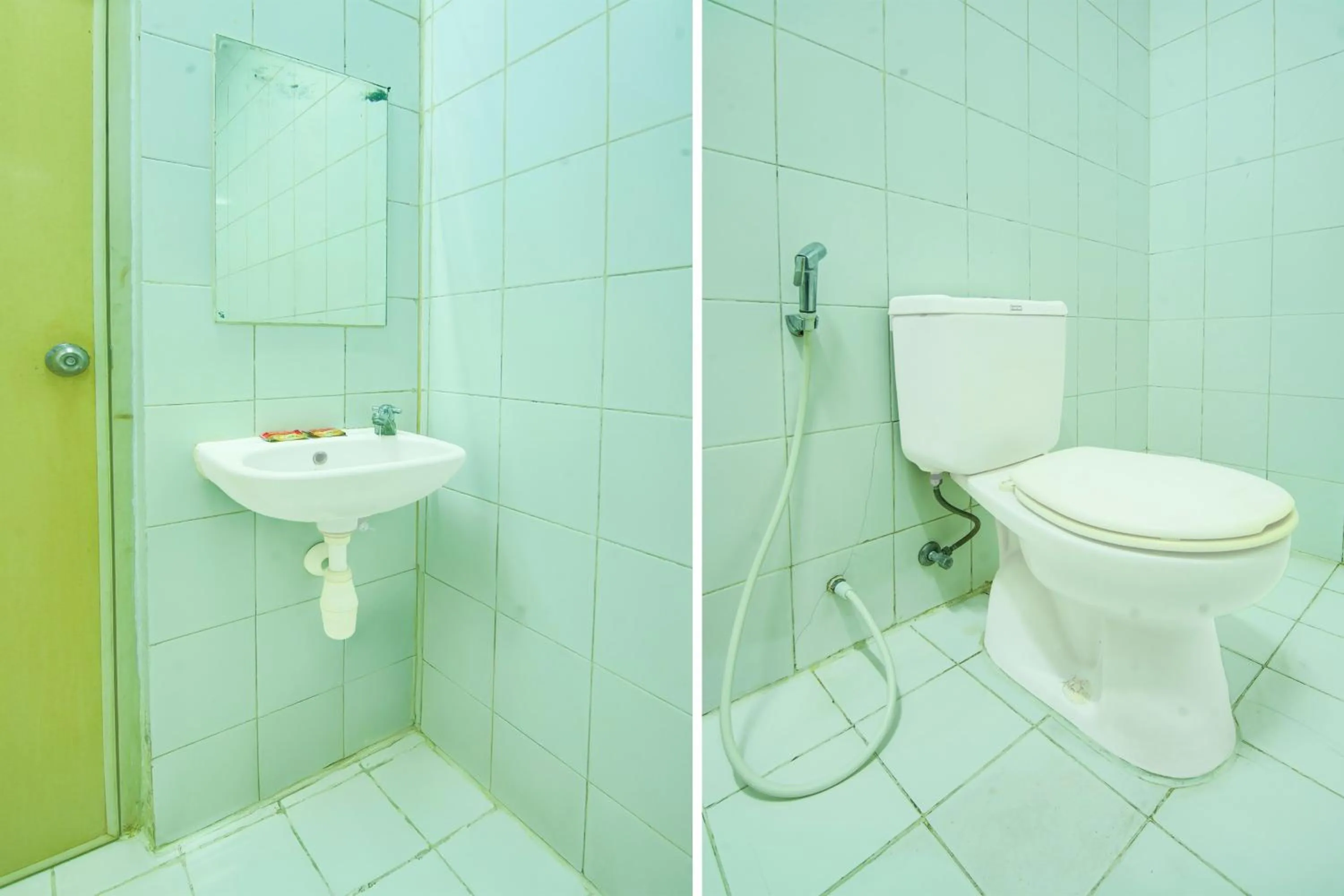 Bathroom in Hotel O Makassar near Pantai Losari formerly Hotel Tiara Sari