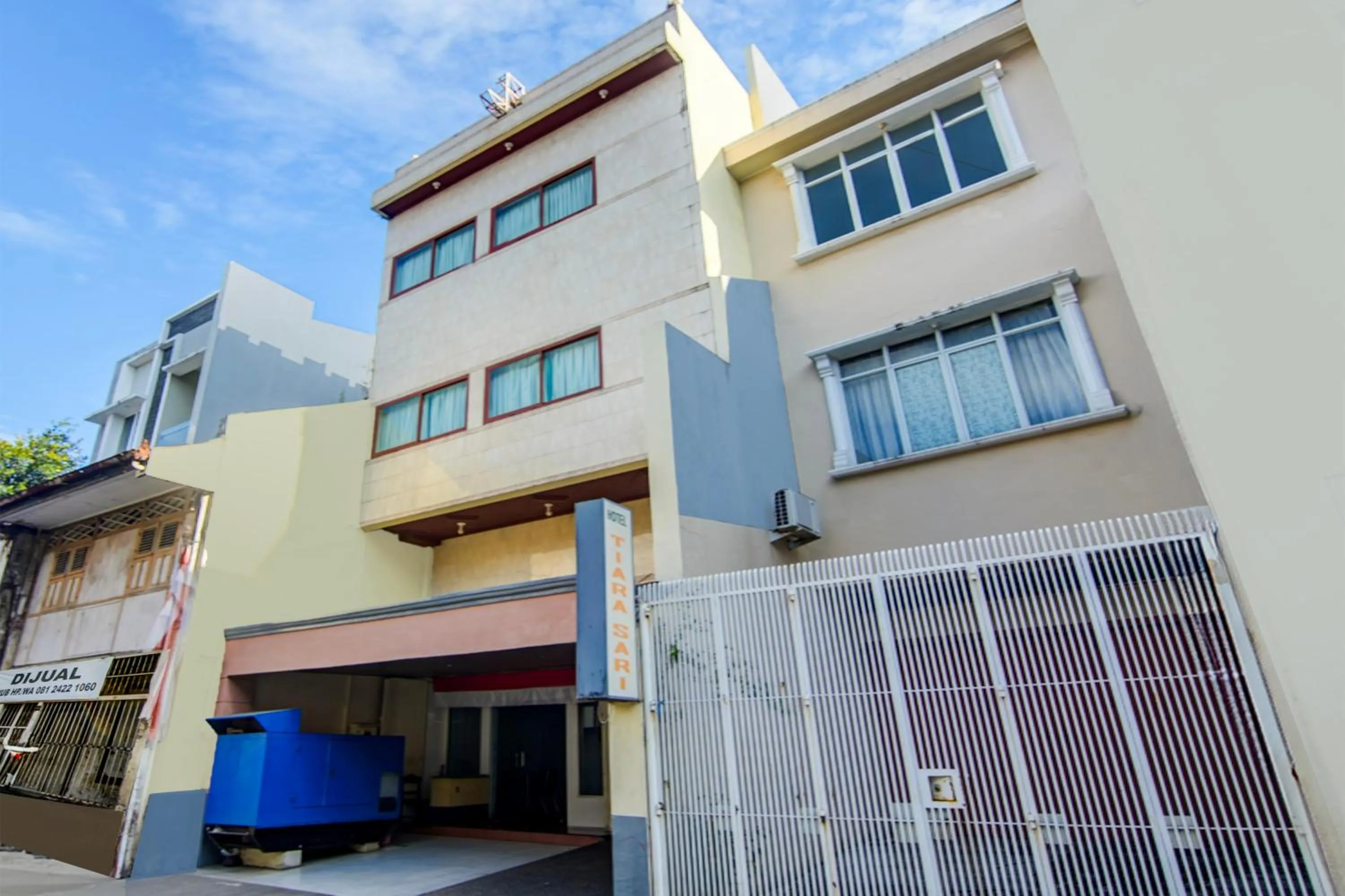 Facade/entrance in Hotel O Makassar near Pantai Losari formerly Hotel Tiara Sari