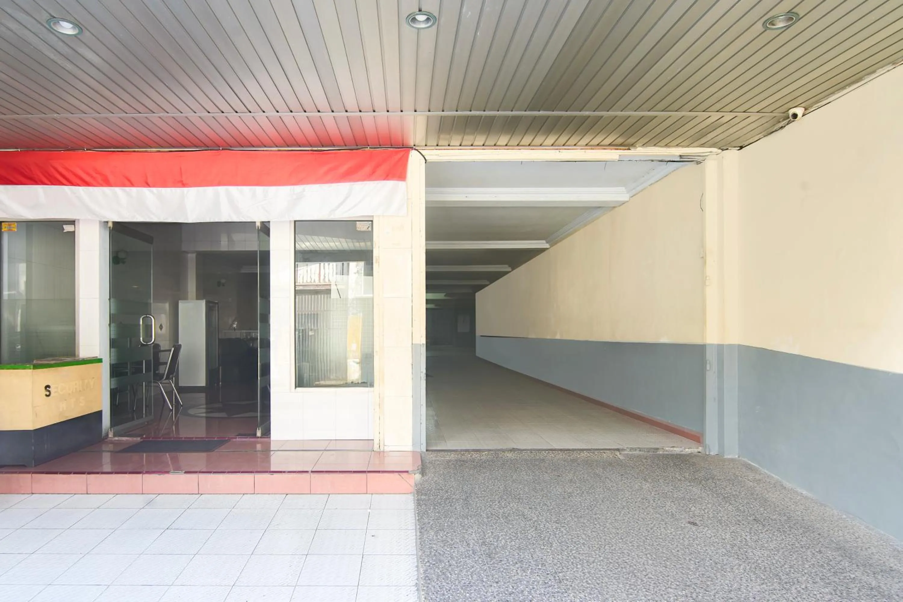 Facade/entrance in Hotel O Makassar near Pantai Losari formerly Hotel Tiara Sari