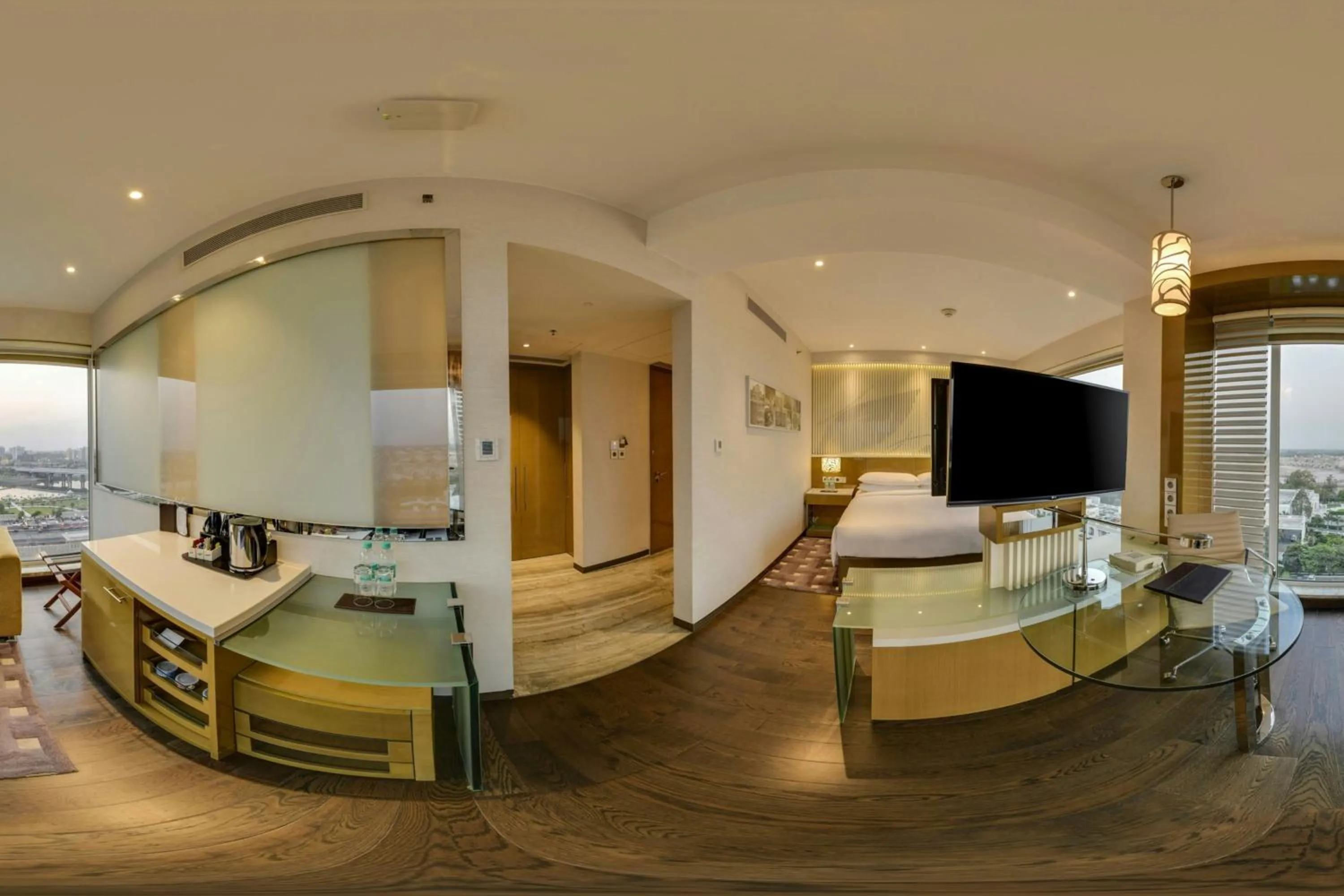 Photo of the whole room, Bed in Renaissance Lucknow Hotel, Gomti Nagar