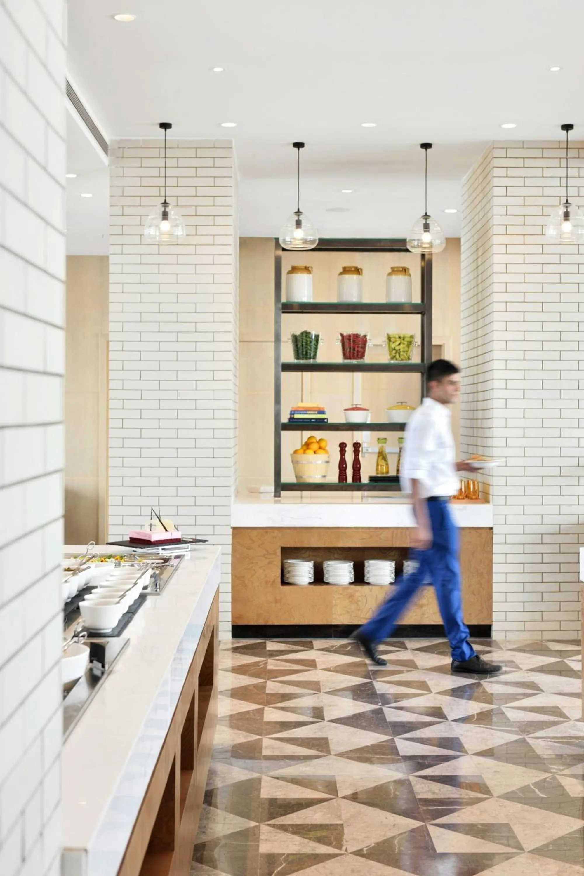 Restaurant/places to eat in Renaissance Lucknow Hotel, Gomti Nagar