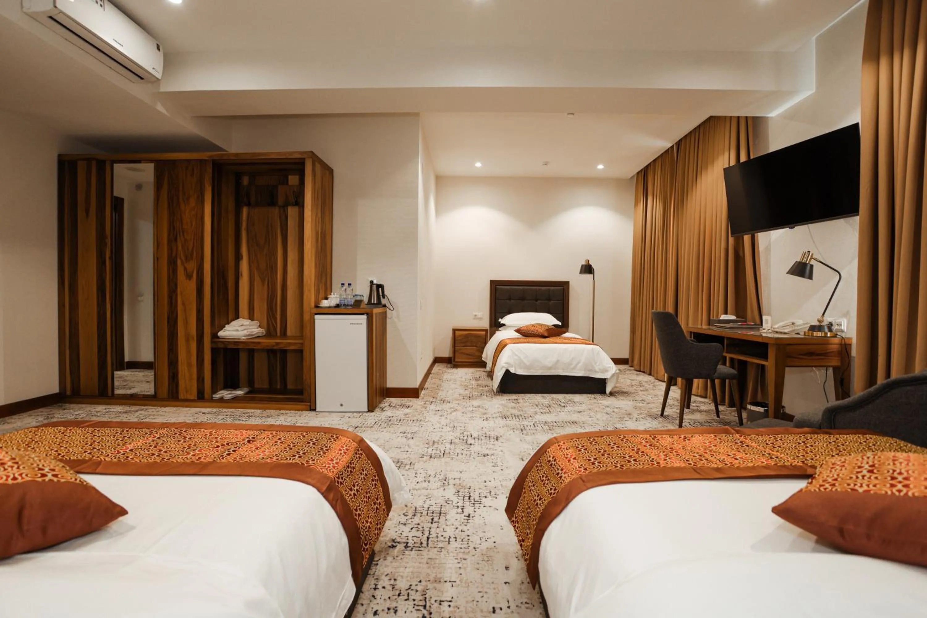 Bed in Bogishamol Hotel