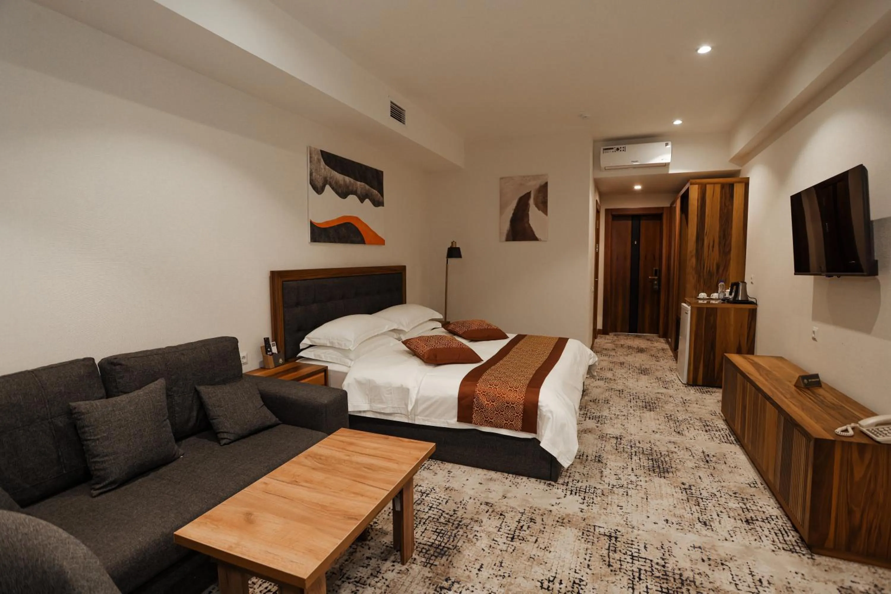 Bed in Bogishamol Hotel