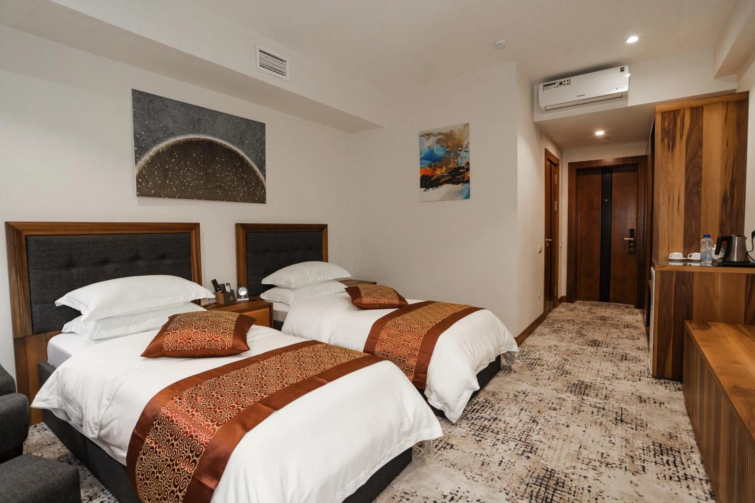 Bed in Bogishamol Hotel